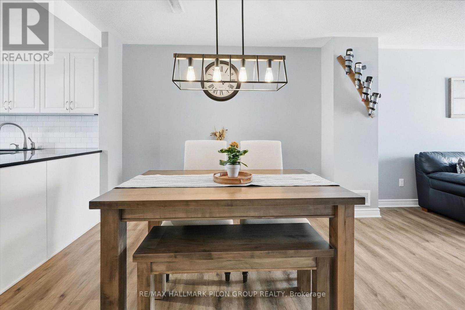 766 Lakeridge Drive, Ottawa, Ontario  K4A 0N3 - Photo 8 - X12898538