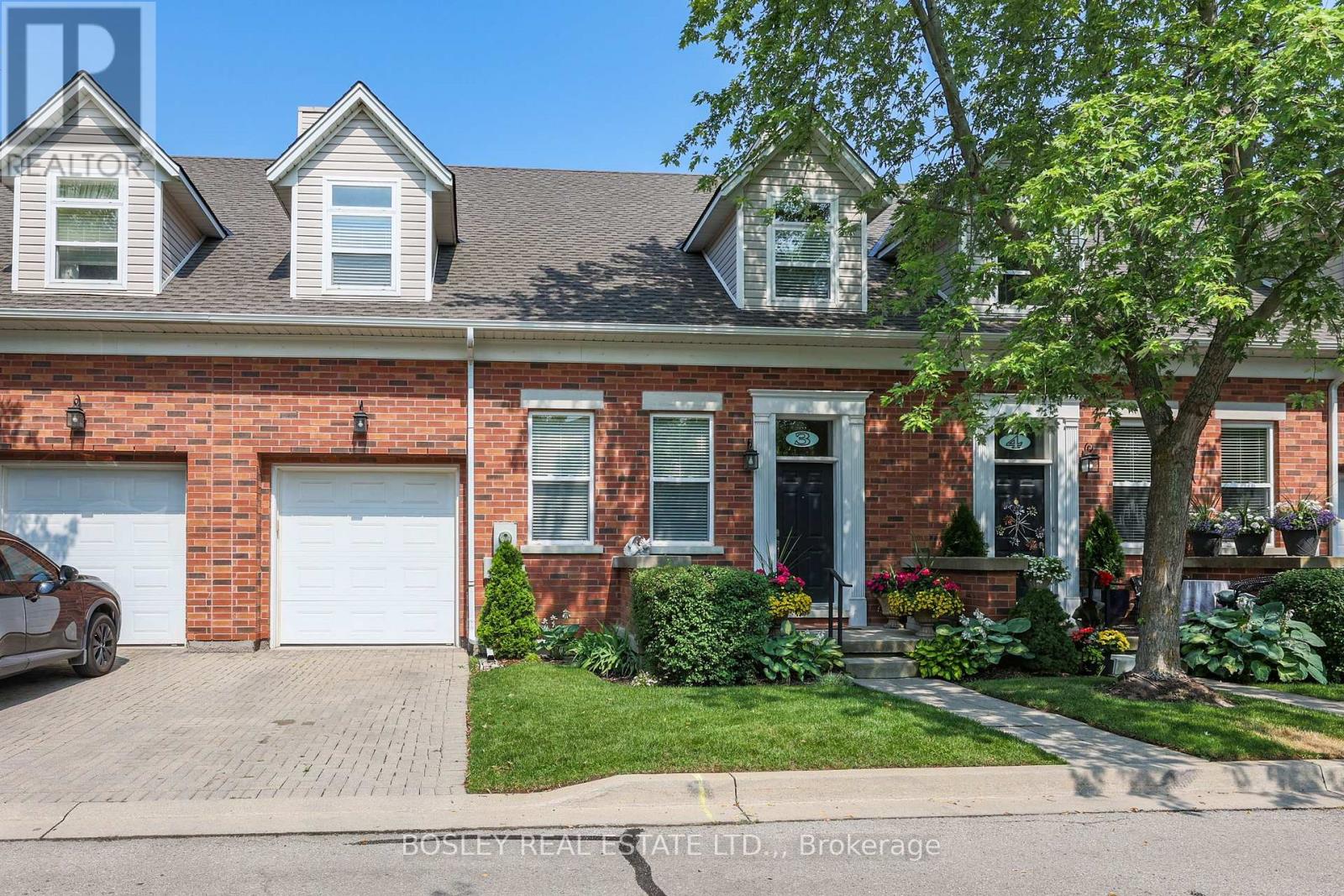 Th 3 - 481 Victoria Street, Niagara-On-The-Lake, Ontario  L0S 1J0 - Photo 1 - X12898448