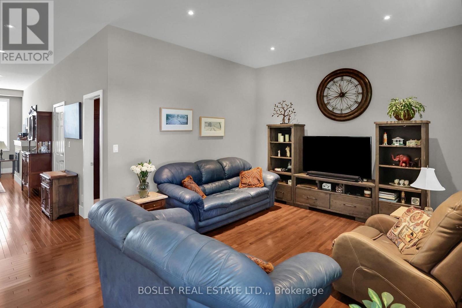 Th 3 - 481 Victoria Street, Niagara-On-The-Lake, Ontario  L0S 1J0 - Photo 14 - X12898448