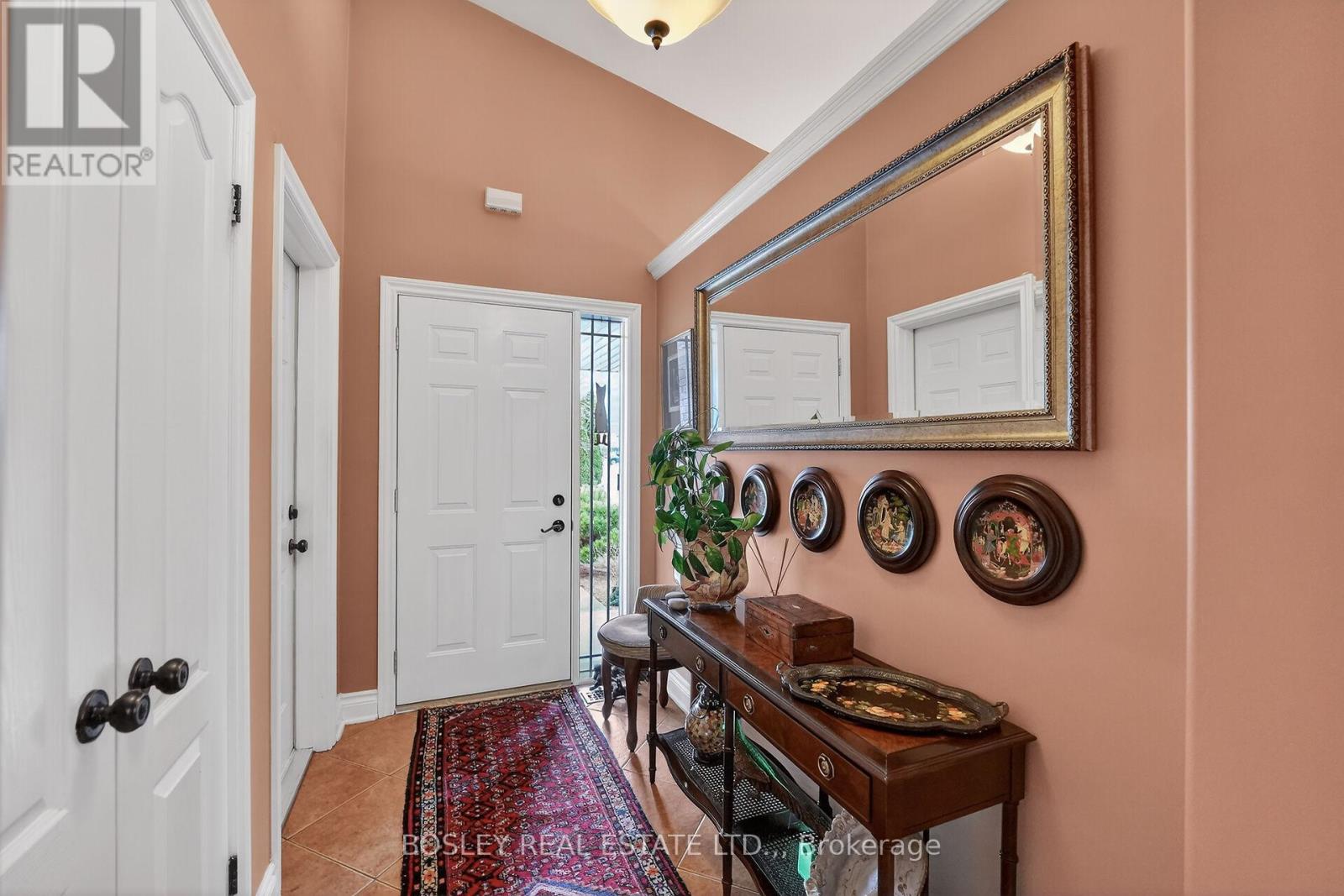 15 Hope Avenue, Niagara-On-The-Lake, Ontario  L0S 1T0 - Photo 3 - X12898476