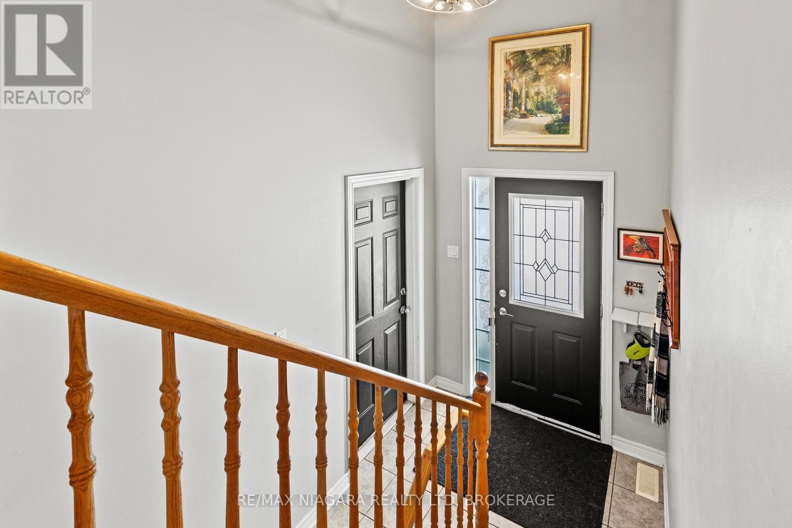 7852 Charnwood Avenue, Niagara Falls (Dorchester), Ontario  L2H 3E2 - Photo 9 - X12898526