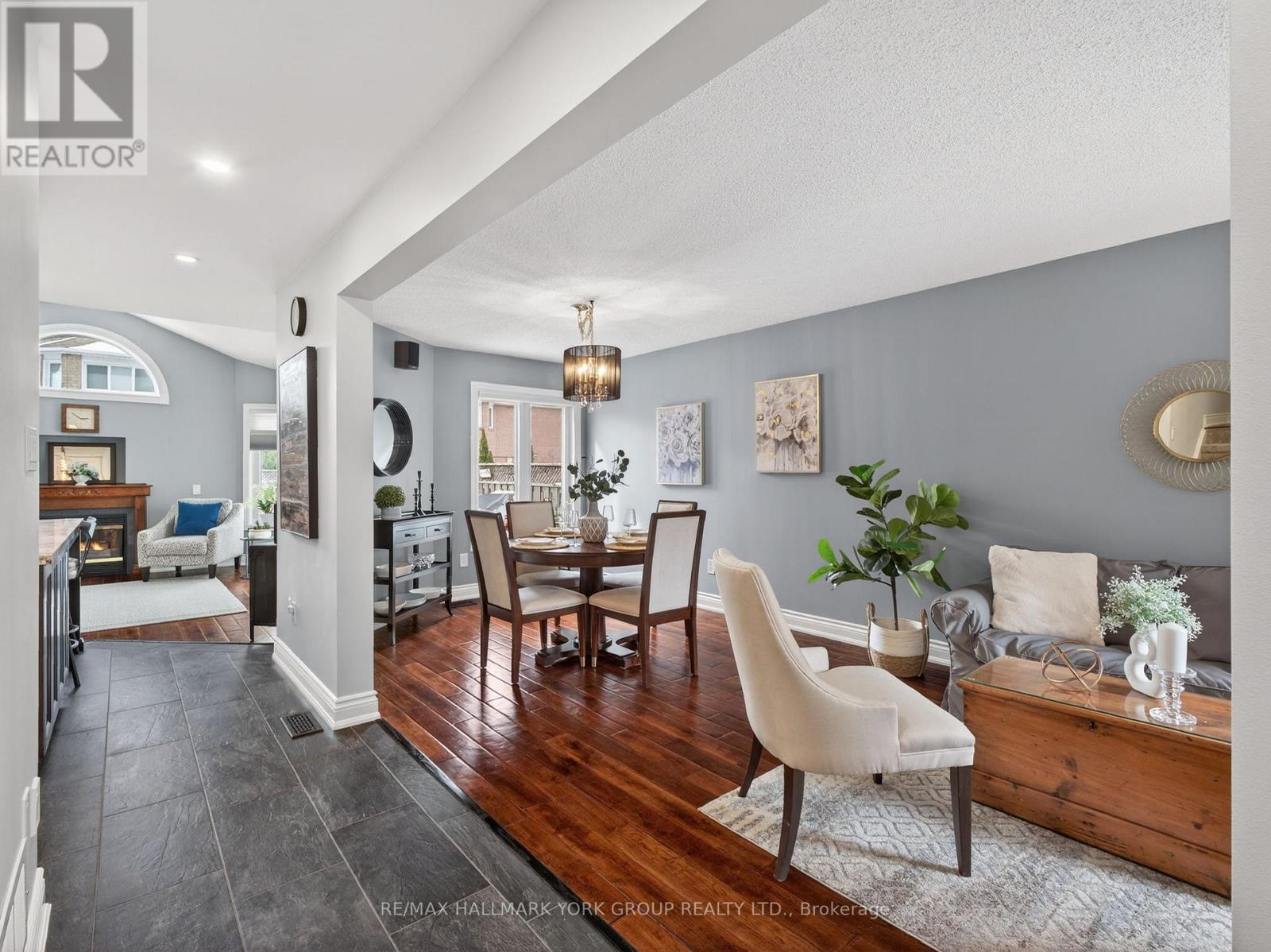 18 Rush Road, Aurora, Ontario  L4G 7G3 - Photo 12 - N12898444