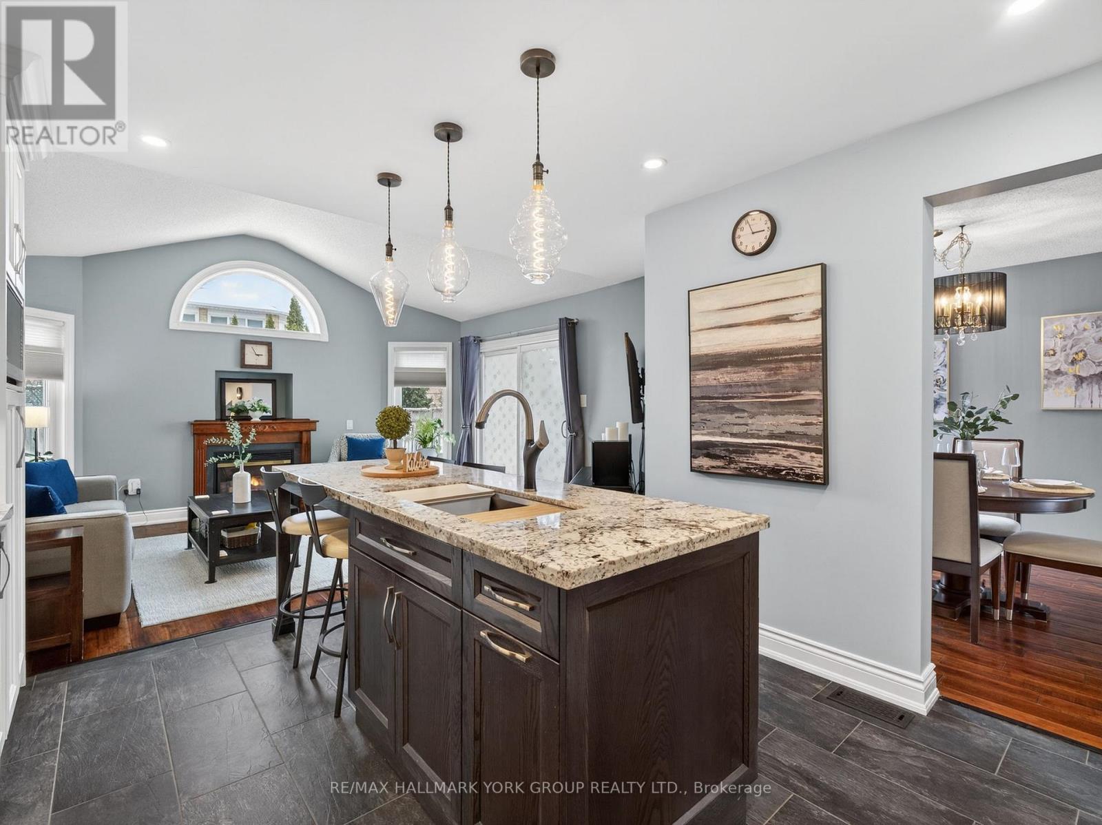 18 Rush Road, Aurora, Ontario  L4G 7G3 - Photo 13 - N12898444