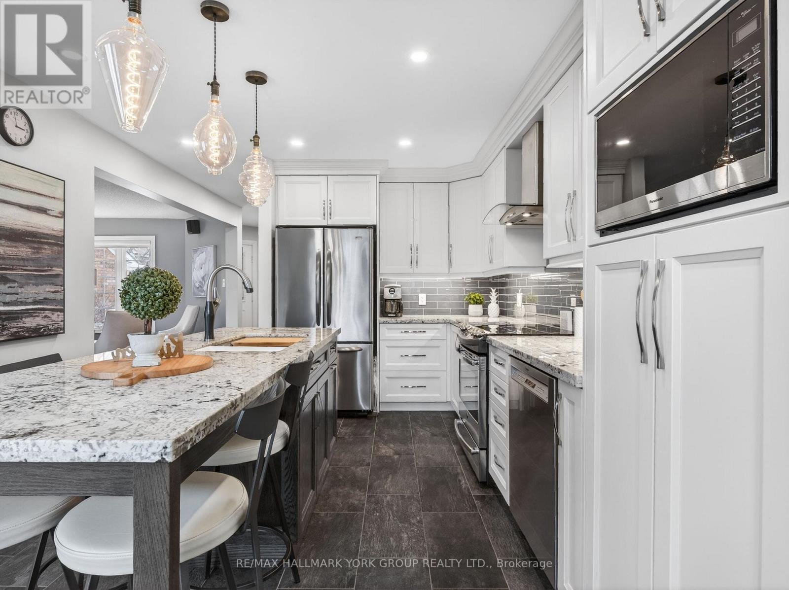 18 Rush Road, Aurora, Ontario  L4G 7G3 - Photo 16 - N12898444