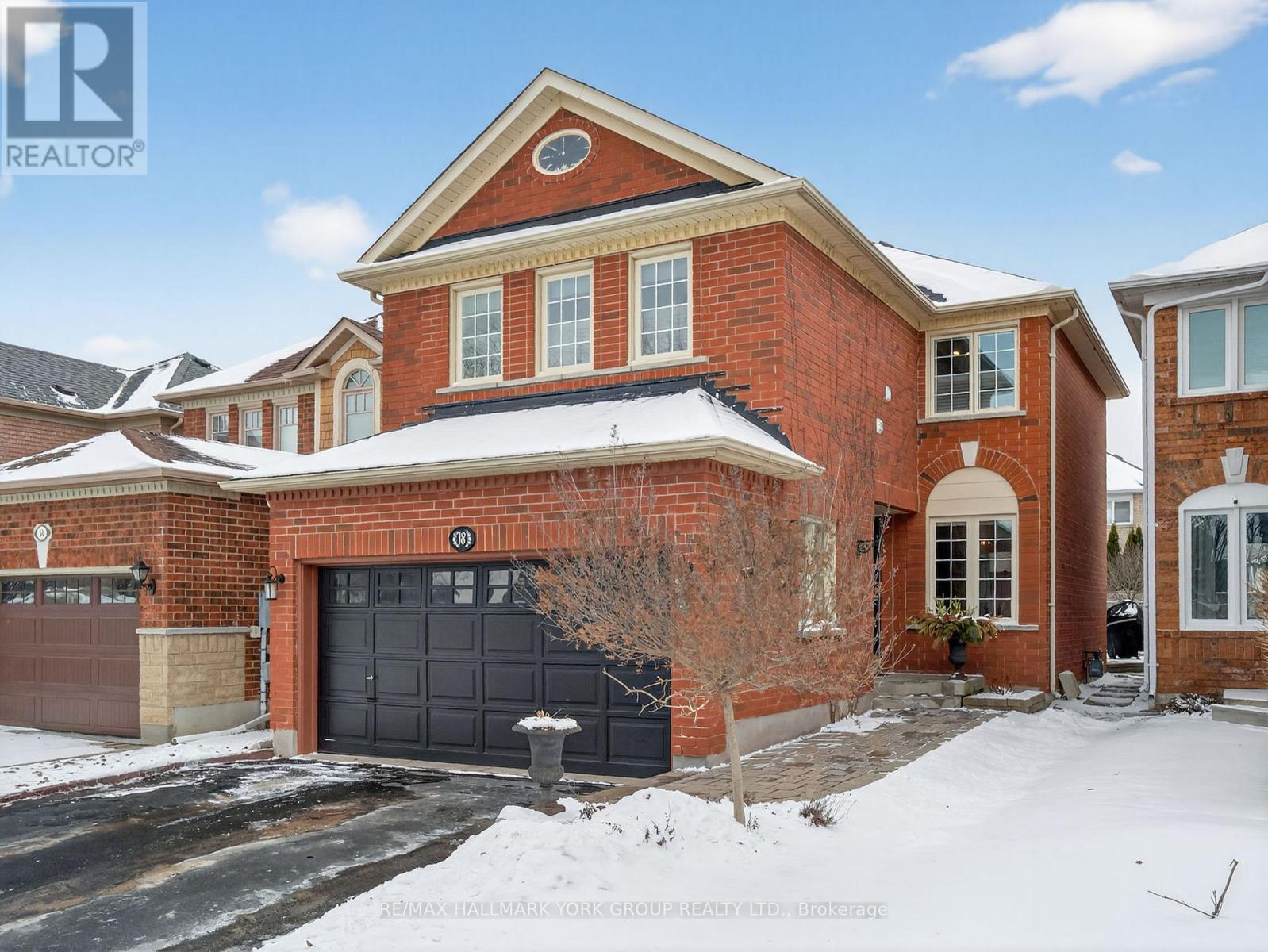 18 Rush Road, Aurora, Ontario  L4G 7G3 - Photo 2 - N12898444