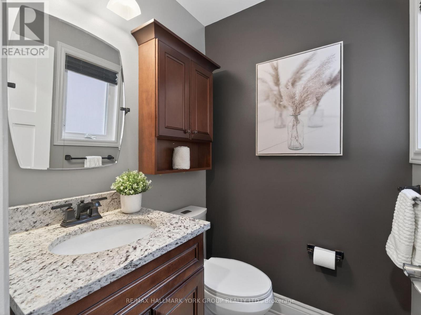 18 Rush Road, Aurora, Ontario  L4G 7G3 - Photo 6 - N12898444