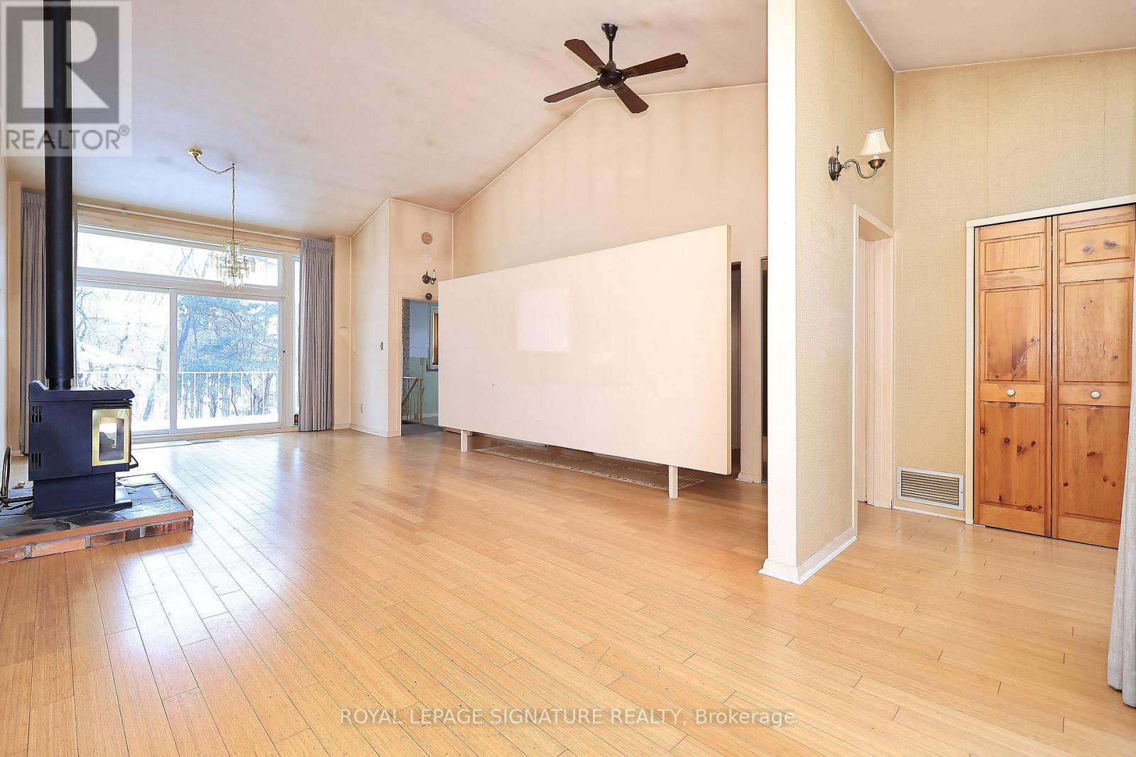 155 Three Valleys Drive, Toronto (Parkwoods-Donalda), Ontario  M3A 3C1 - Photo 7 - C12895530