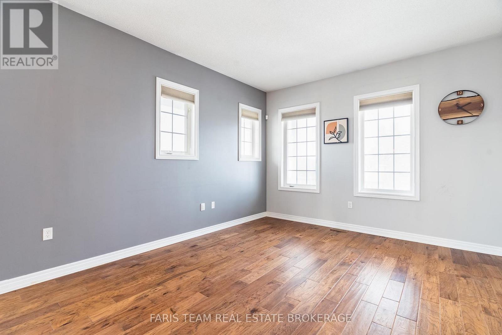 2 Thrushwood Drive, Barrie, Ontario  L4N 0Z1 - Photo 19 - S12898498