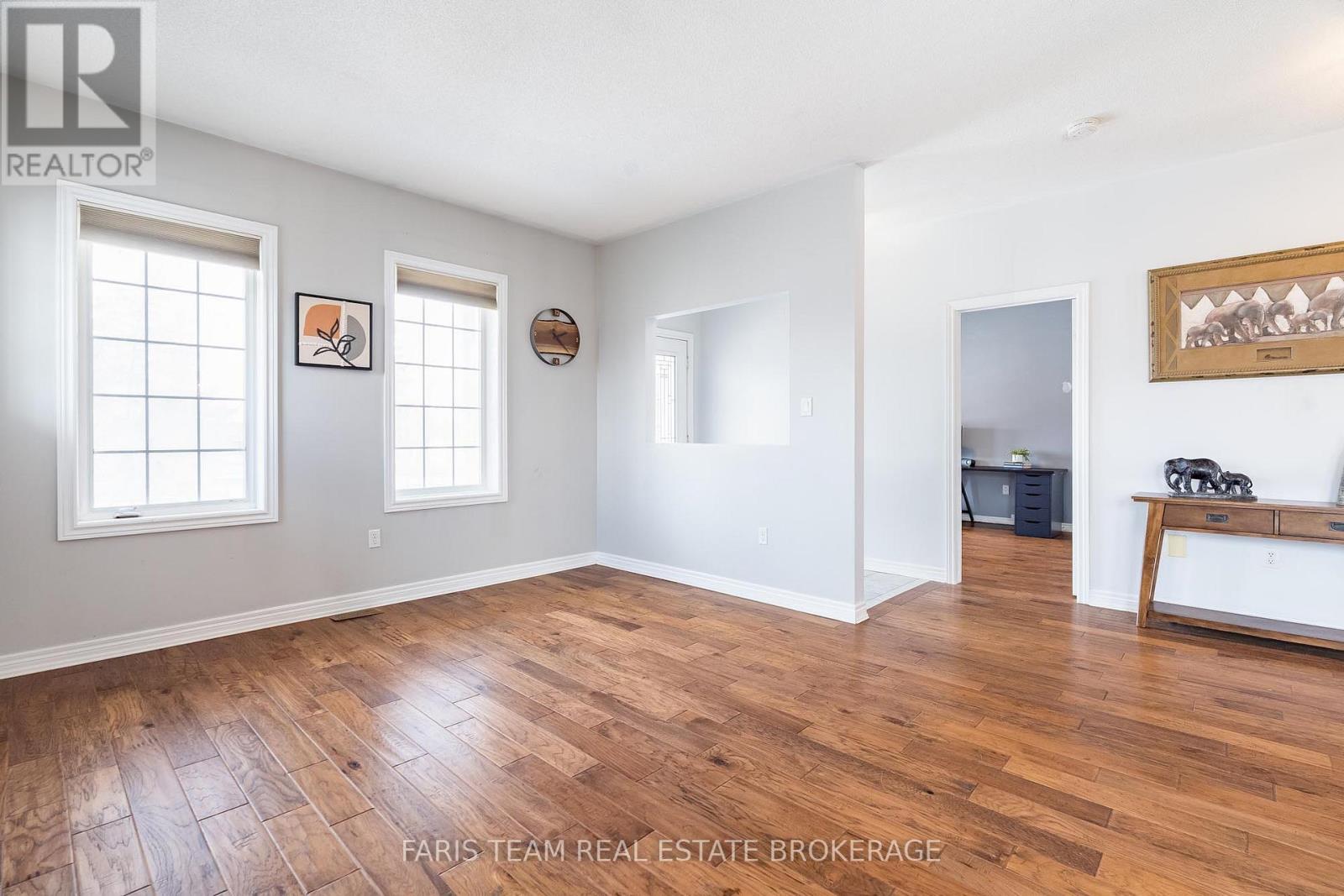 2 Thrushwood Drive, Barrie, Ontario  L4N 0Z1 - Photo 20 - S12898498