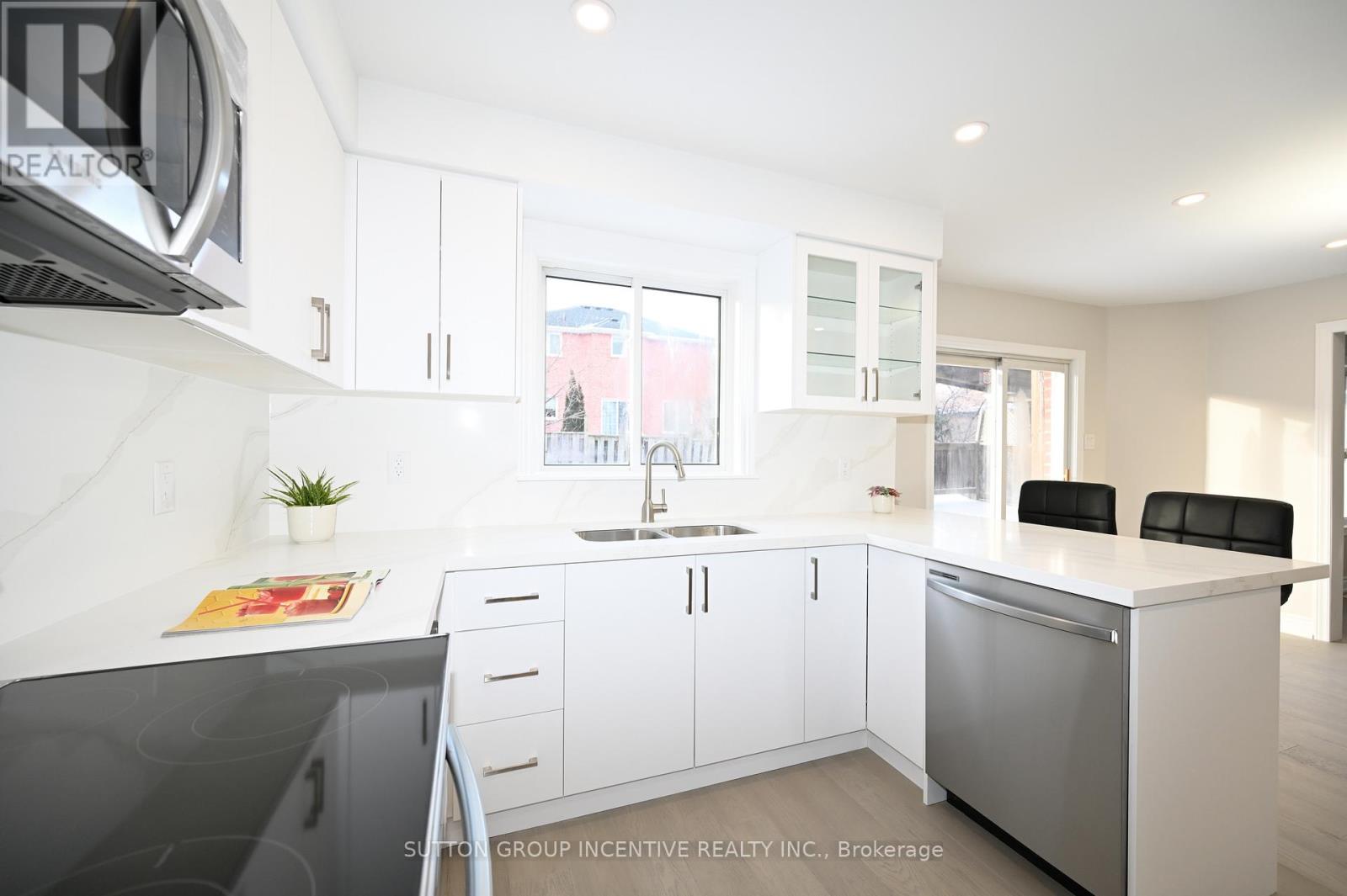 109 Esther Drive, Barrie, Ontario  L4N 0V8 - Photo 11 - S12898522