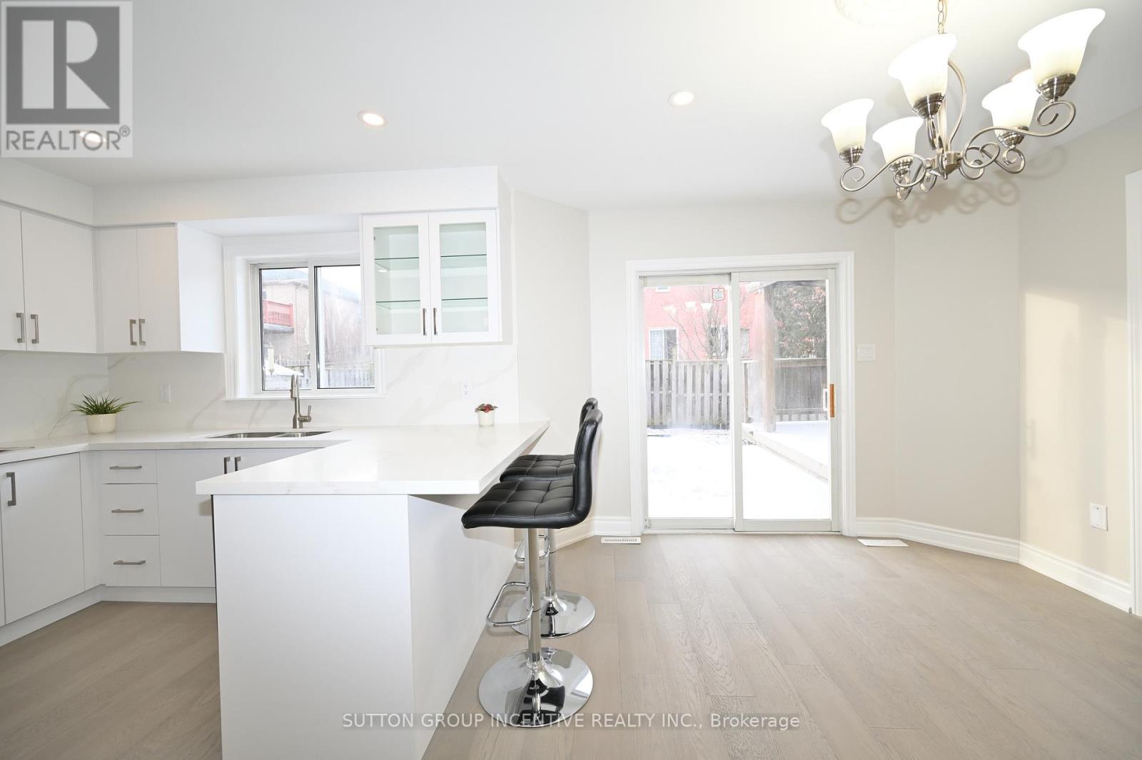 109 Esther Drive, Barrie, Ontario  L4N 0V8 - Photo 14 - S12898522