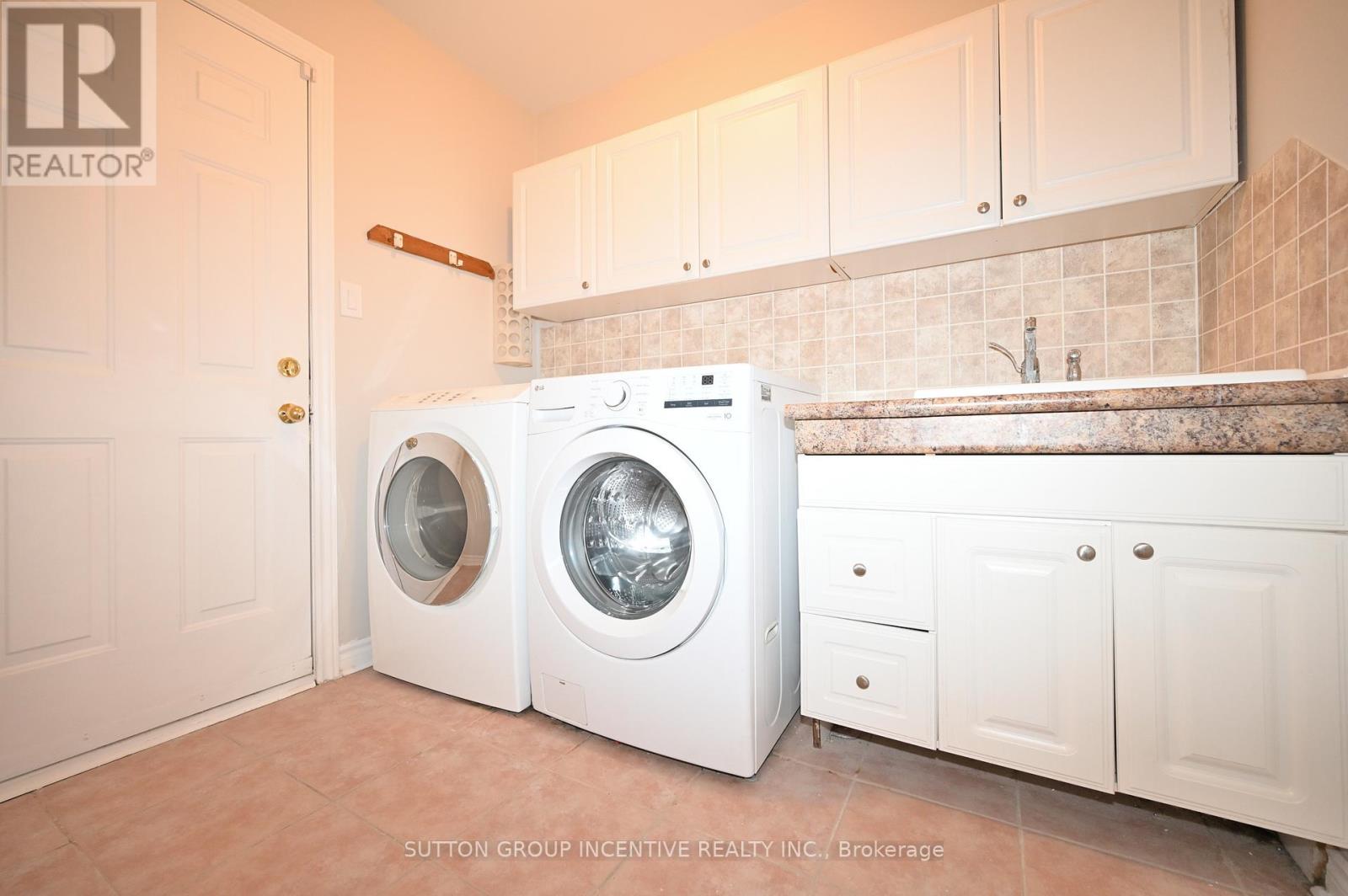 109 Esther Drive, Barrie, Ontario  L4N 0V8 - Photo 17 - S12898522