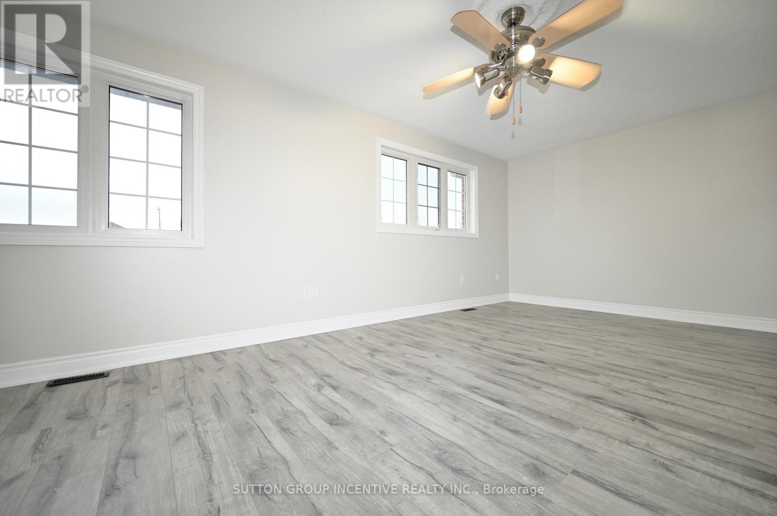 109 Esther Drive, Barrie, Ontario  L4N 0V8 - Photo 19 - S12898522