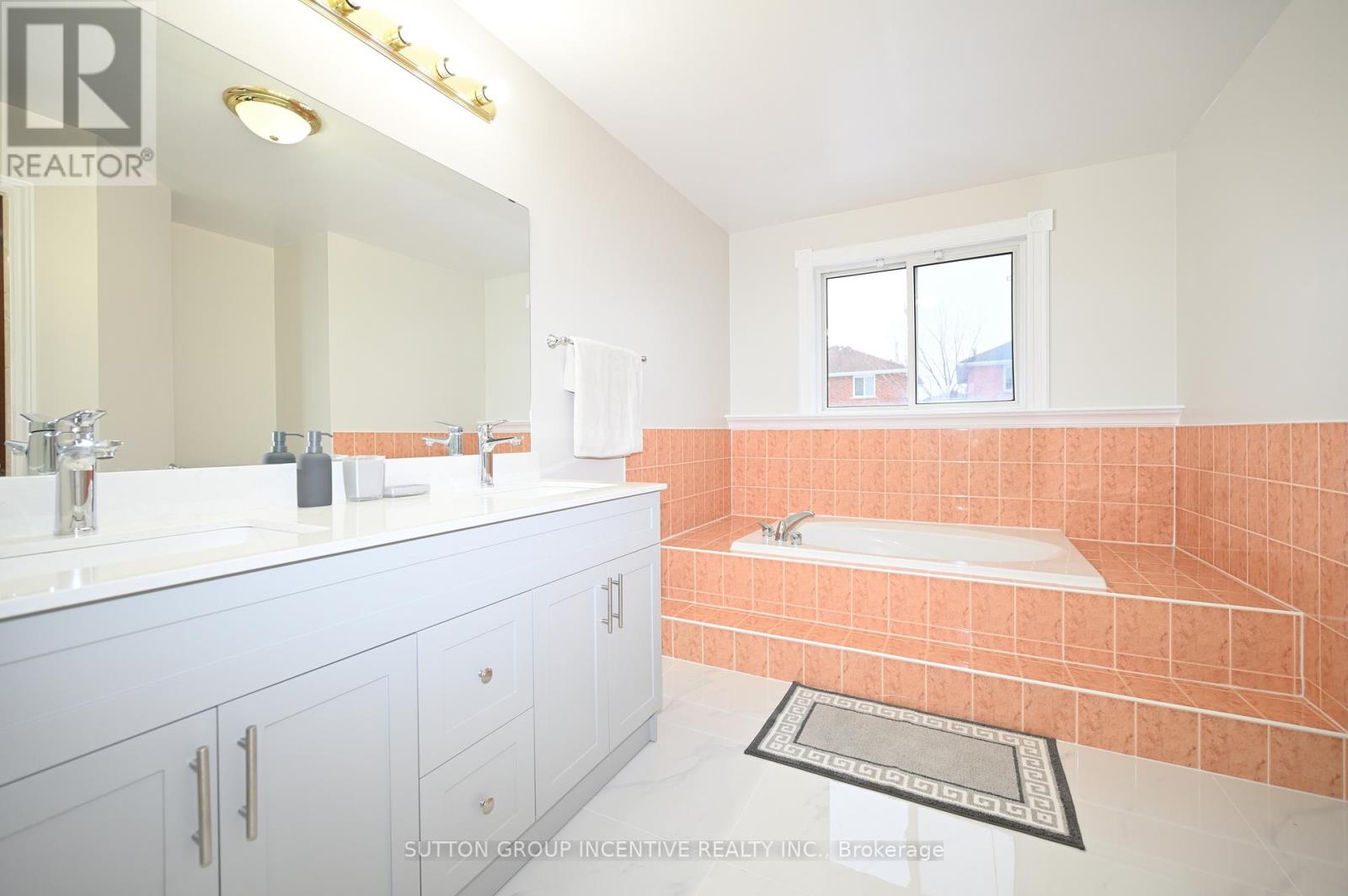 109 Esther Drive, Barrie, Ontario  L4N 0V8 - Photo 22 - S12898522