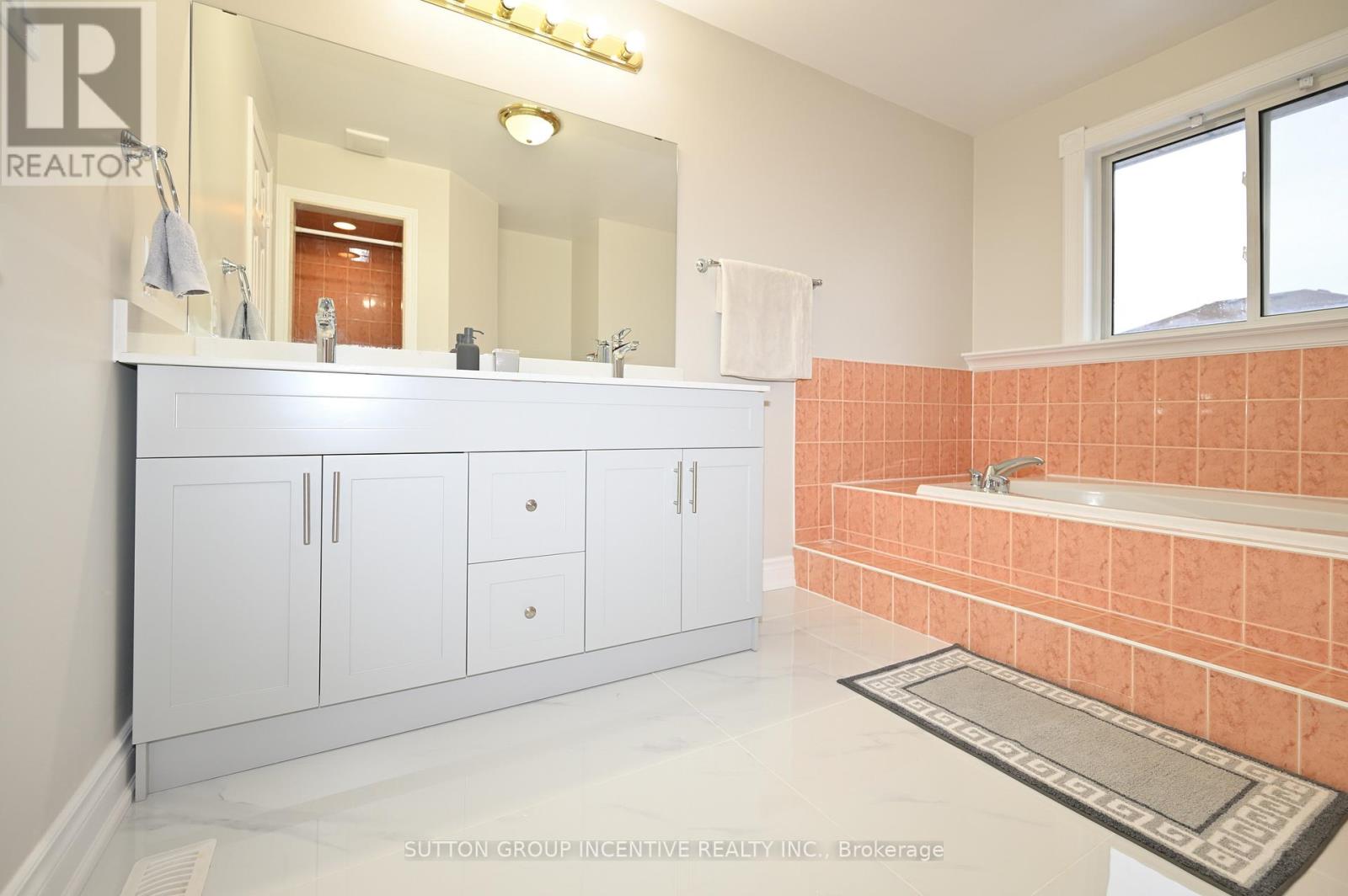 109 Esther Drive, Barrie, Ontario  L4N 0V8 - Photo 24 - S12898522