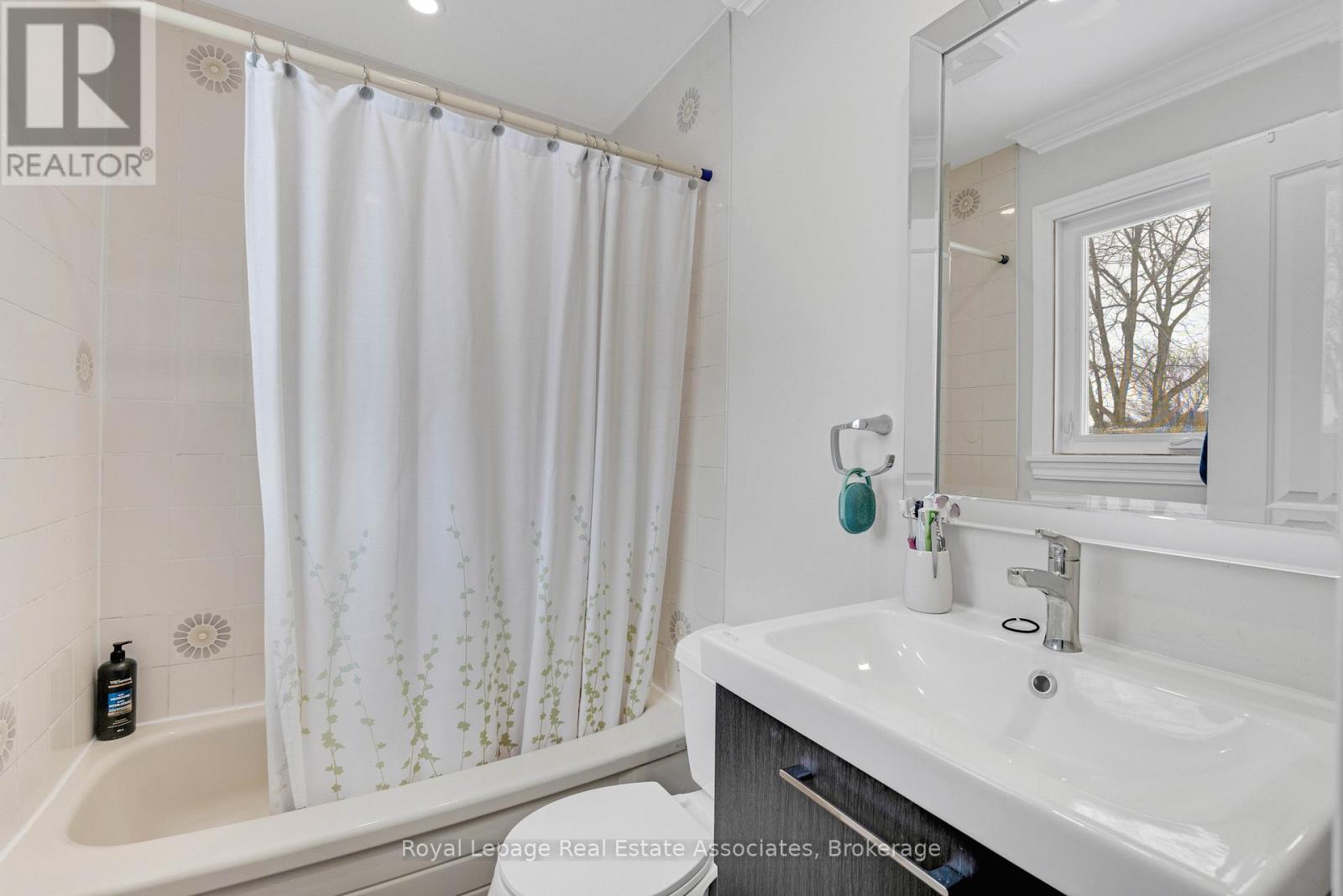 44 Mcclellan Road, Caledon, Ontario  L7K 0C8 - Photo 18 - W12897612