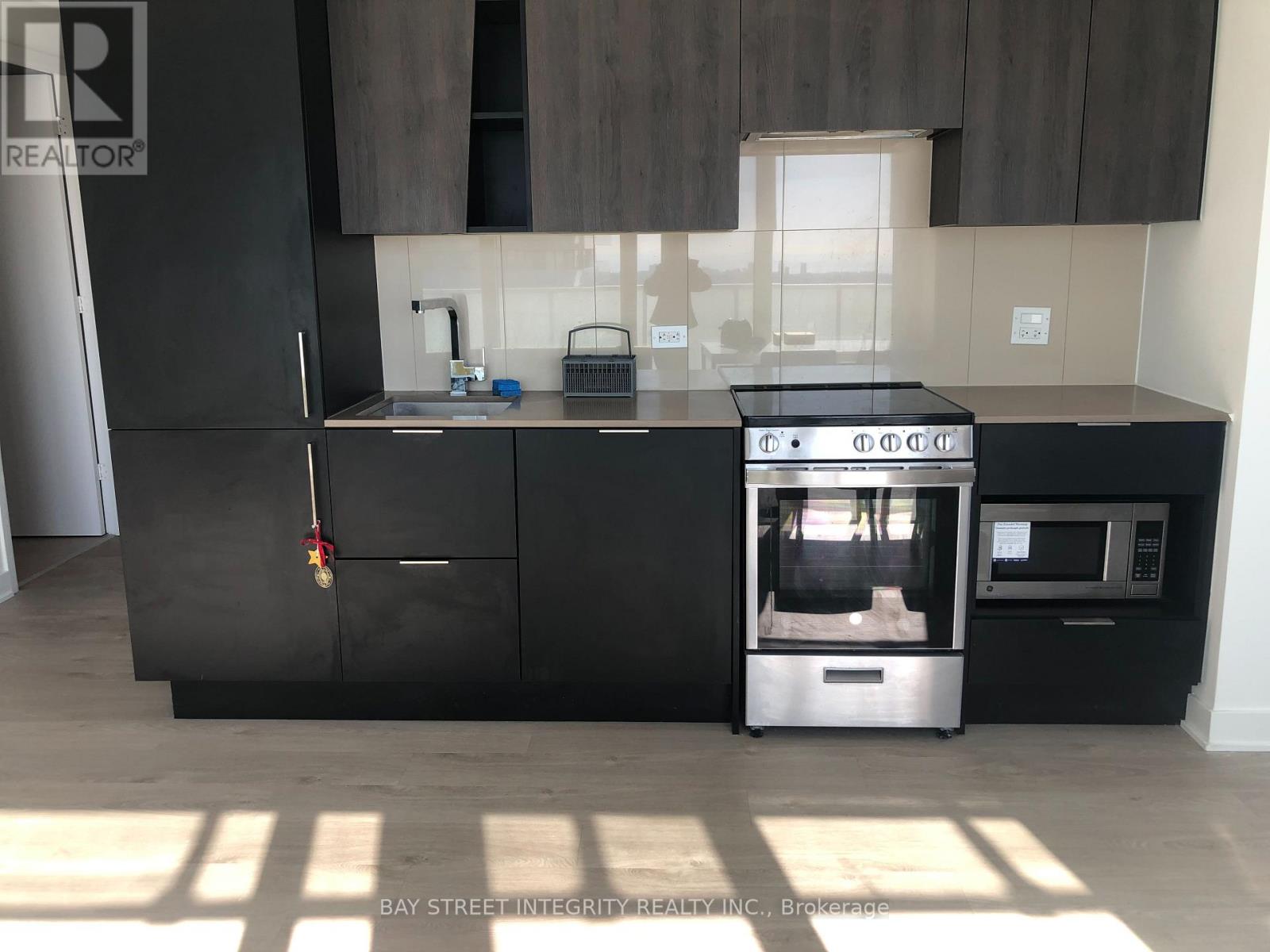 3203 - 3900 Confederation Parkway, Mississauga, Ontario  L5B 0M3 - Photo 22 - W12898468