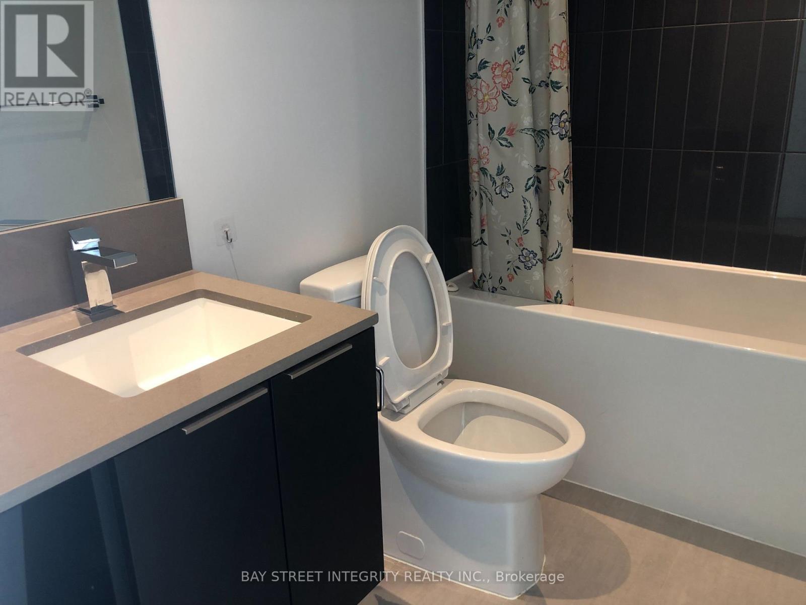 3203 - 3900 Confederation Parkway, Mississauga, Ontario  L5B 0M3 - Photo 30 - W12898468