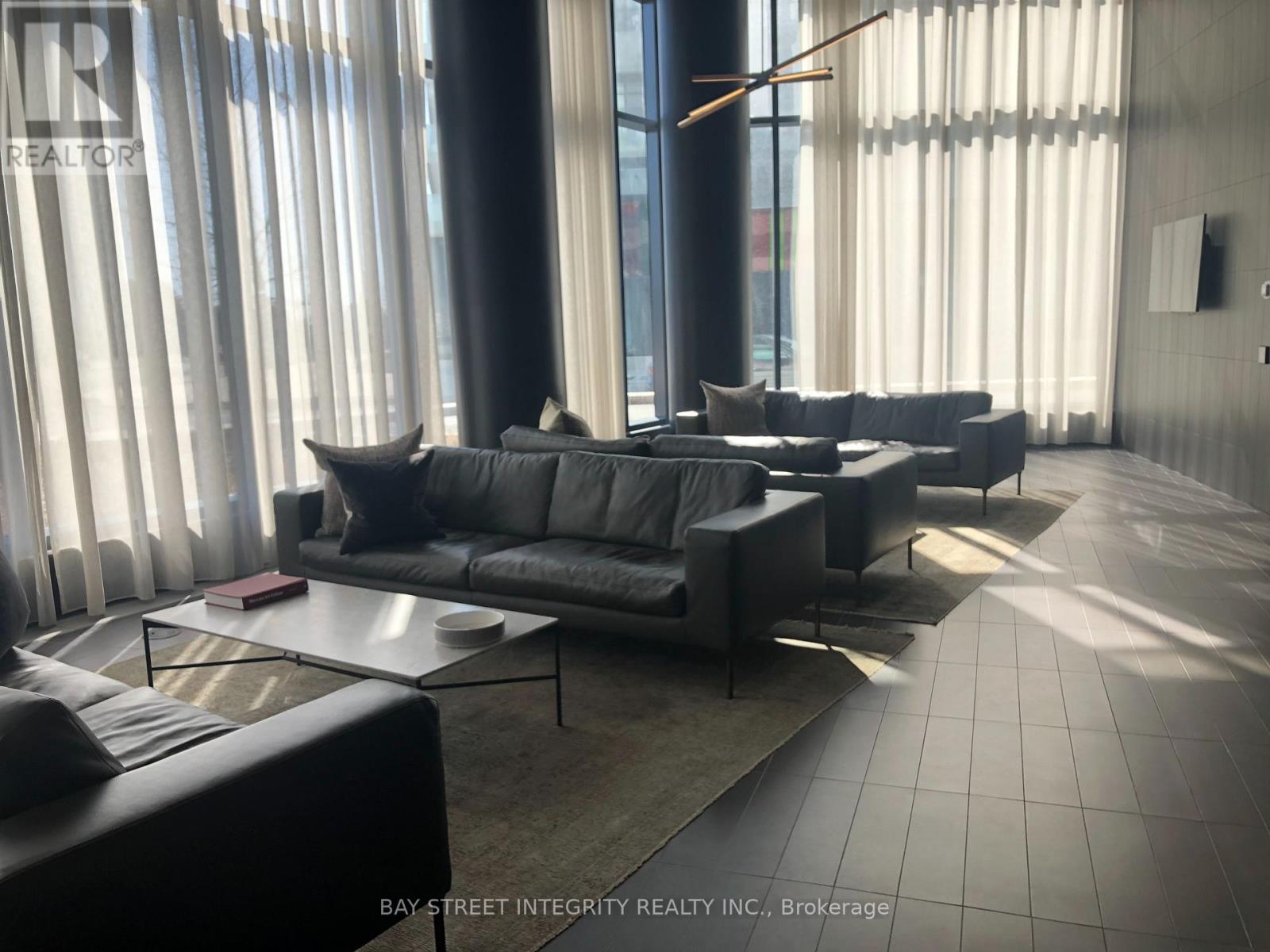 3203 - 3900 Confederation Parkway, Mississauga, Ontario  L5B 0M3 - Photo 5 - W12898468