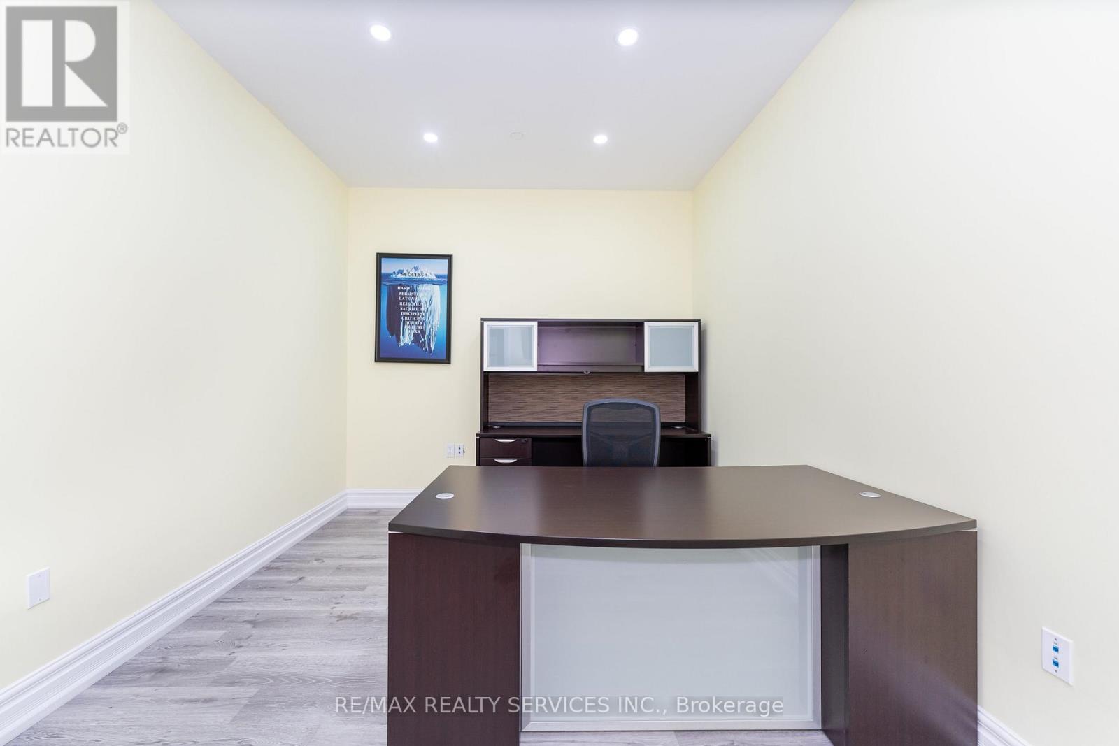 214 - 2 Automatic Road, Brampton, Ontario  L6S 6K8 - Photo 14 - W12898474