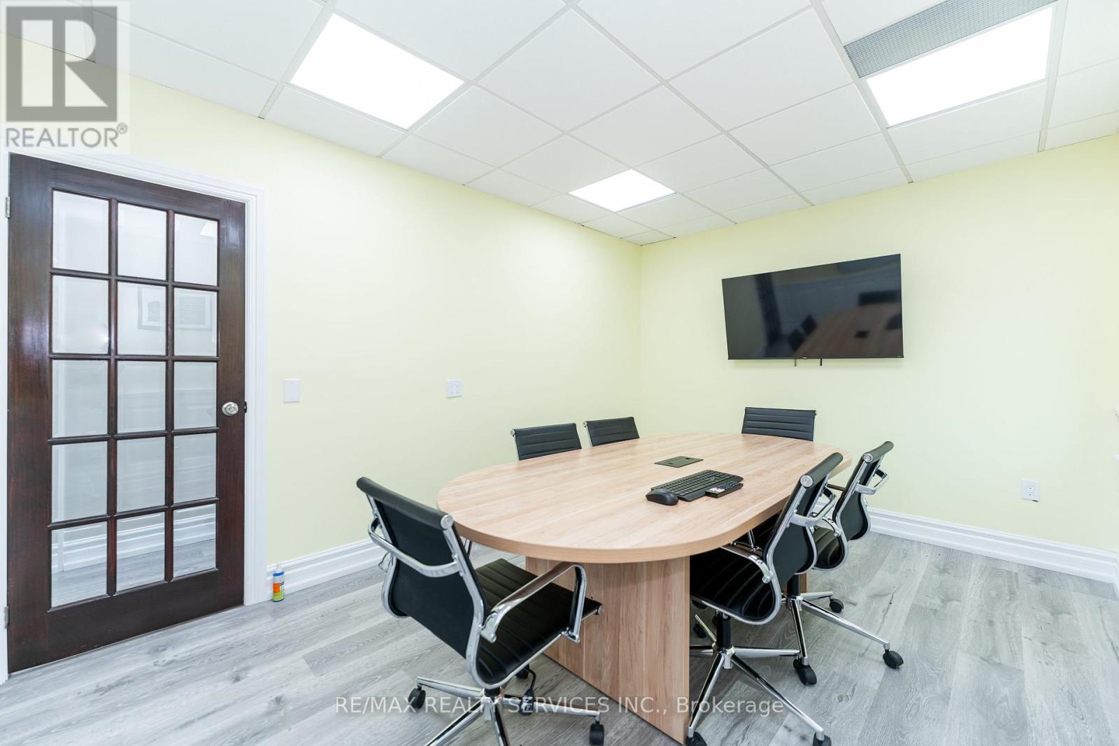 214 - 2 Automatic Road, Brampton, Ontario  L6S 6K8 - Photo 16 - W12898474