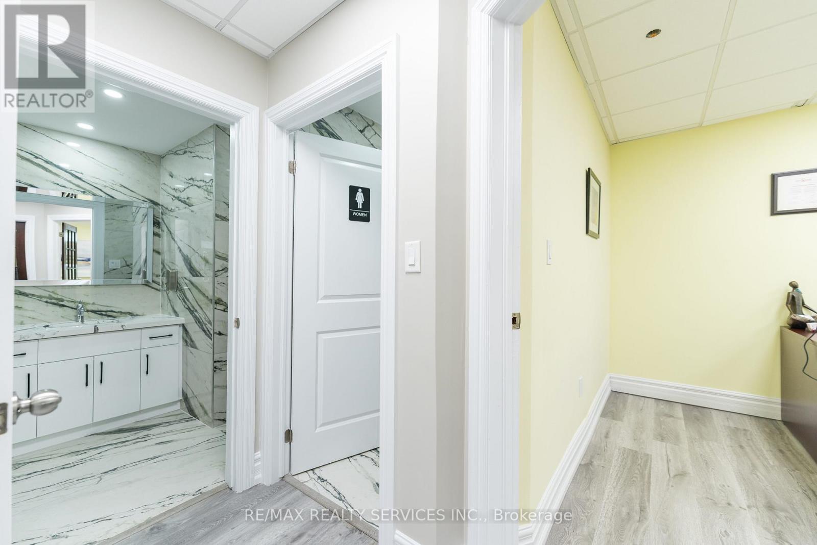 214 - 2 Automatic Road, Brampton, Ontario  L6S 6K8 - Photo 26 - W12898474