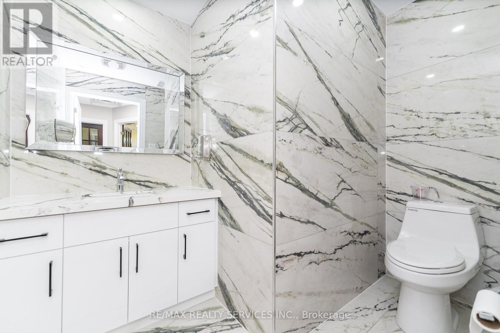 214 - 2 Automatic Road, Brampton, Ontario  L6S 6K8 - Photo 27 - W12898474