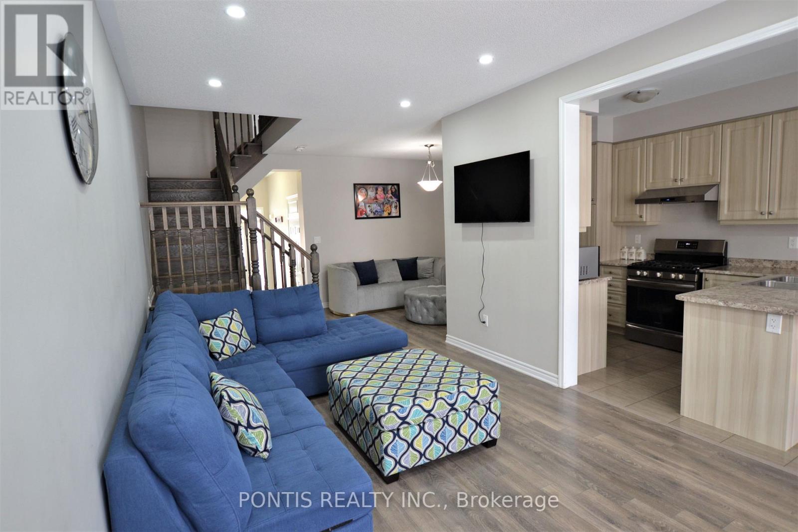 47 Phyllis Drive, Caledon, Ontario  L7C 2E9 - Photo 10 - W12898544