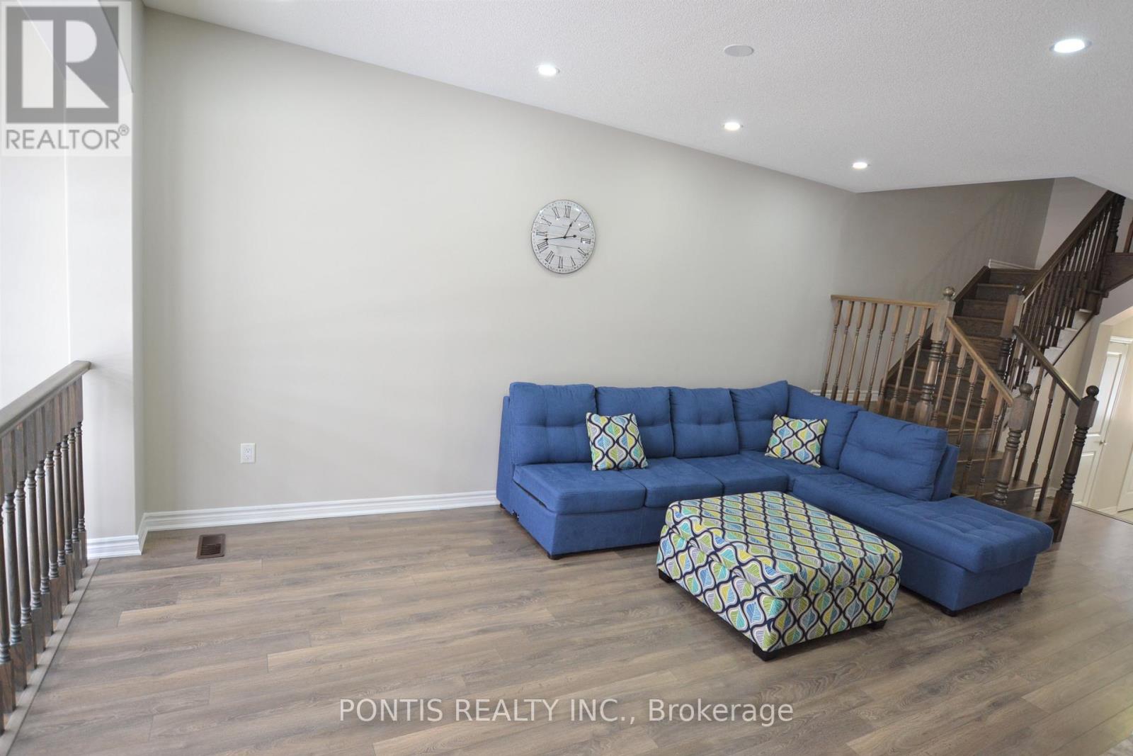 47 Phyllis Drive, Caledon, Ontario  L7C 2E9 - Photo 9 - W12898544