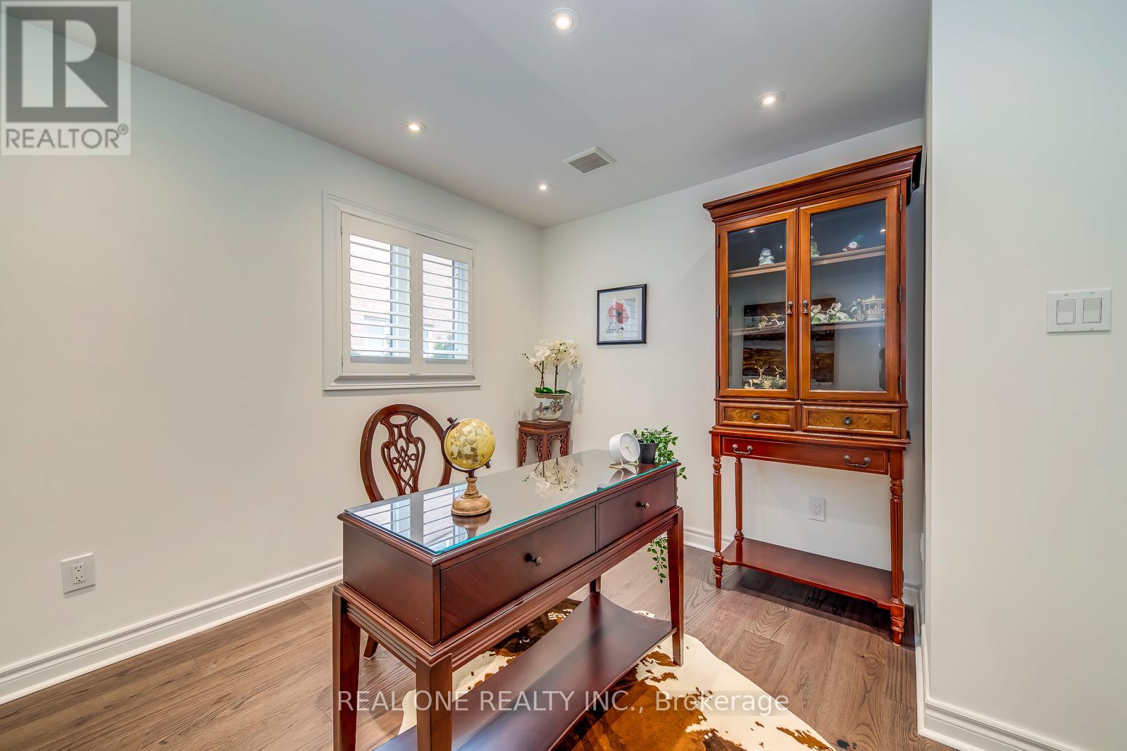 2511 Felhaber Crescent, Oakville, Ontario  L6H 7R8 - Photo 19 - W12898550