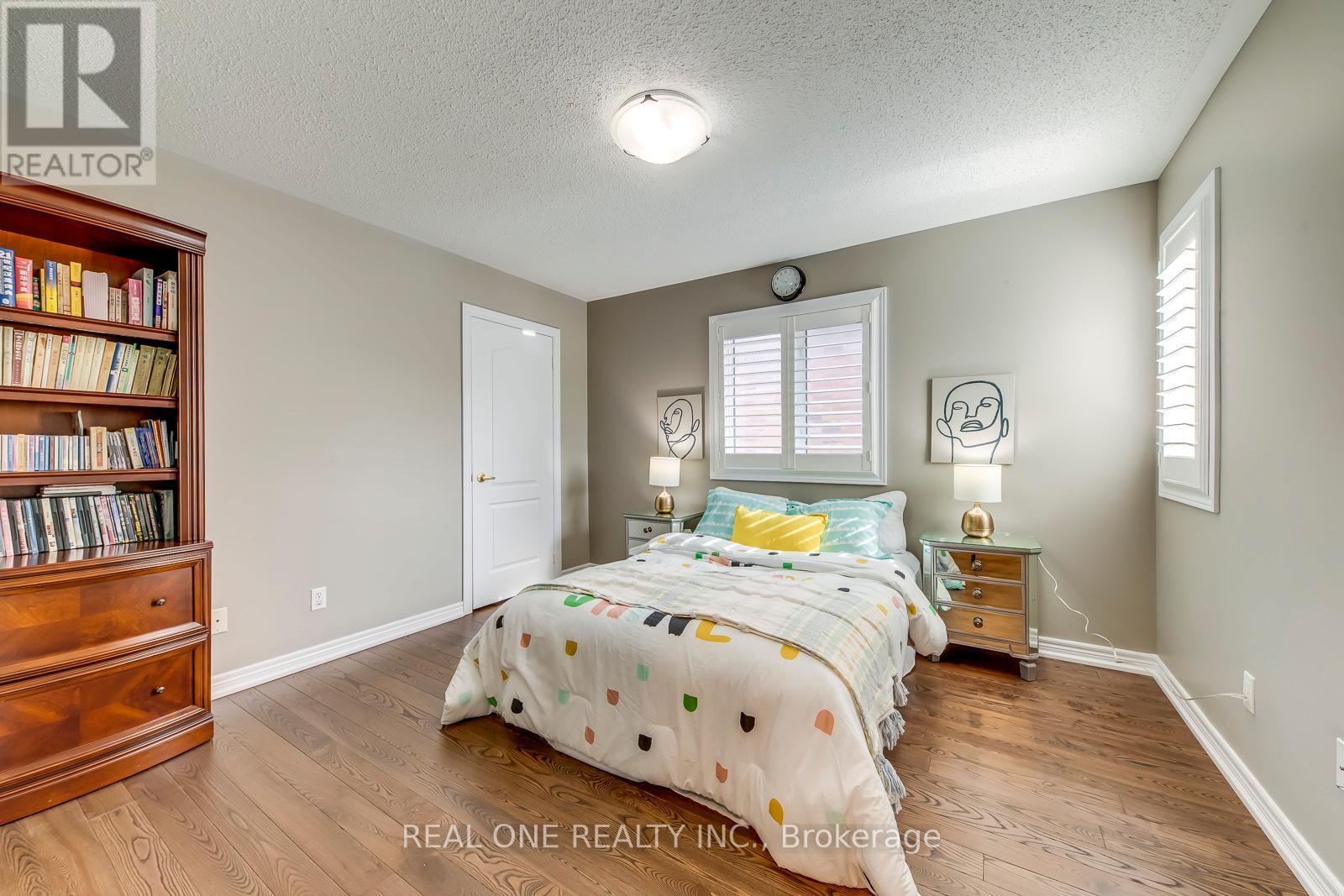 2511 Felhaber Crescent, Oakville, Ontario  L6H 7R8 - Photo 36 - W12898550