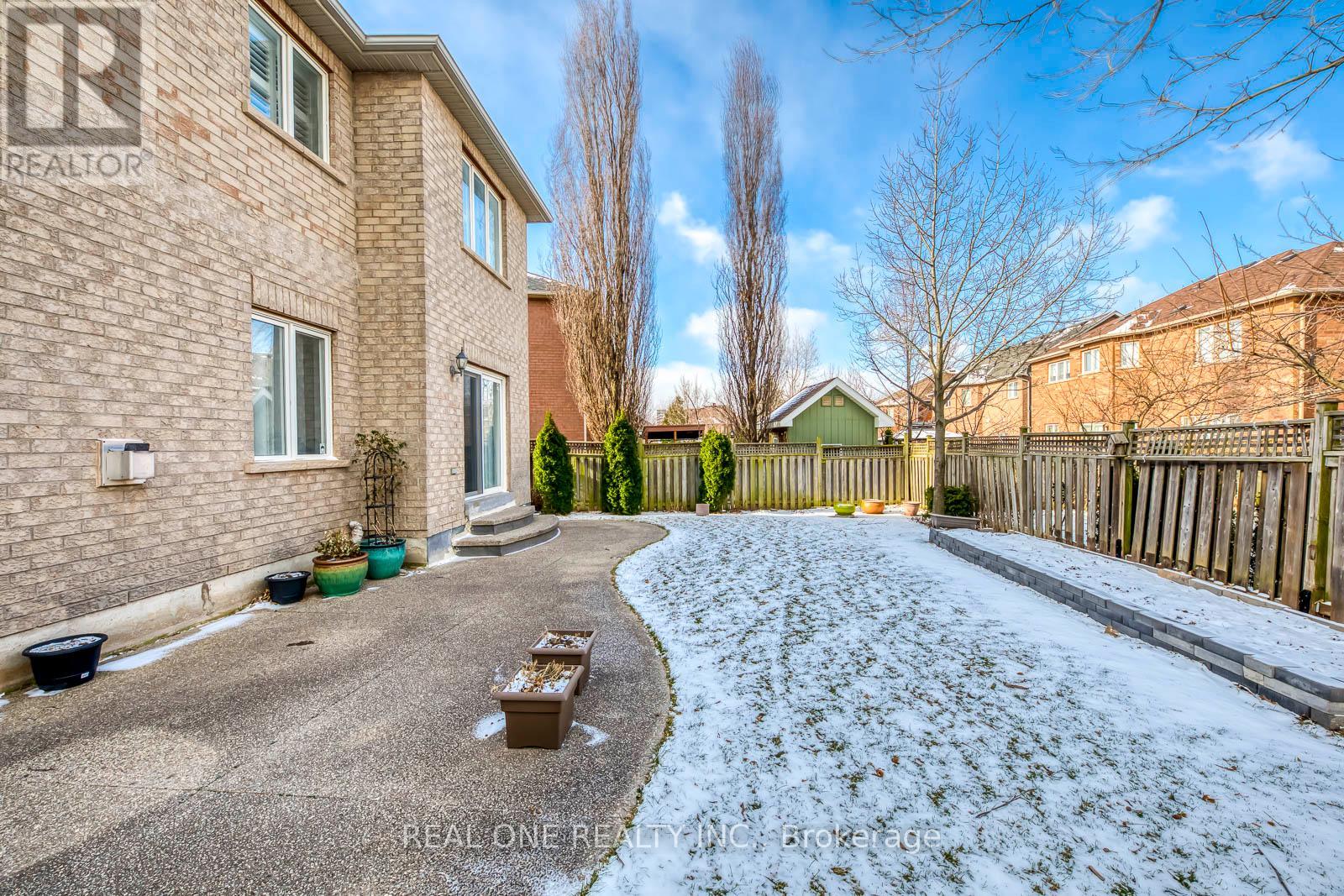 2511 Felhaber Crescent, Oakville, Ontario  L6H 7R8 - Photo 48 - W12898550