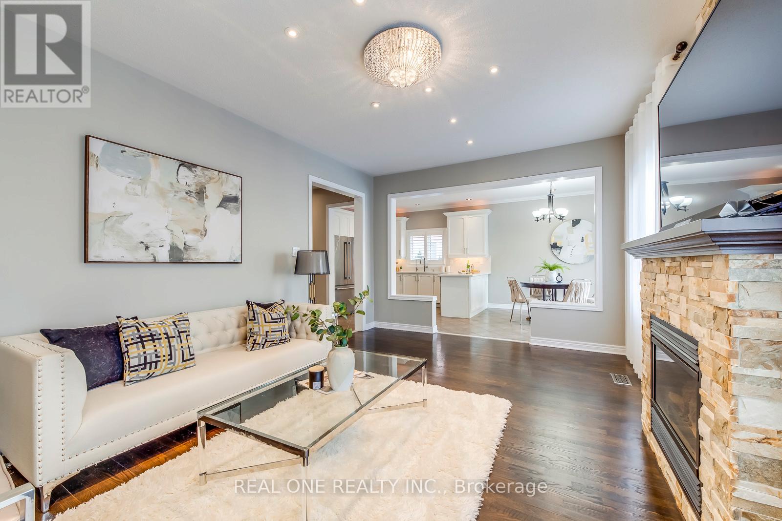 2511 Felhaber Crescent, Oakville, Ontario  L6H 7R8 - Photo 8 - W12898550