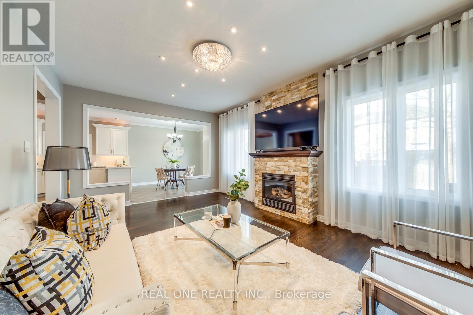 2511 Felhaber Crescent, Oakville, Ontario  L6H 7R8 - Photo 9 - W12898550