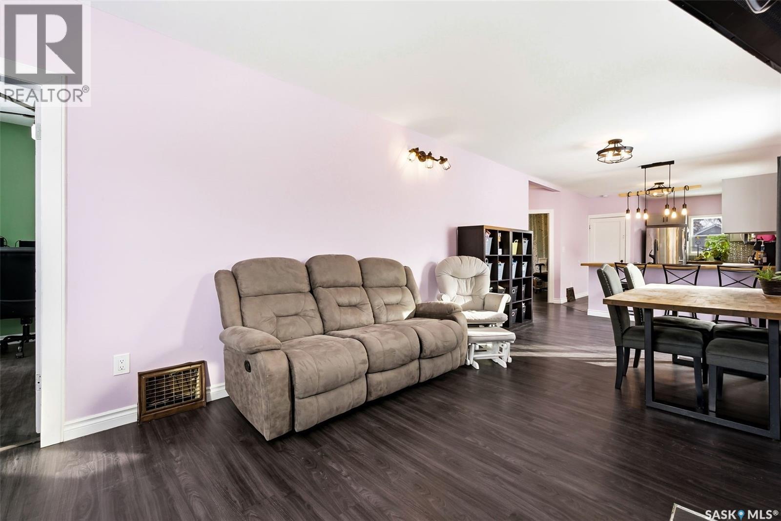 1171 Montague Street, Regina, Saskatchewan  S4T 3H8 - Photo 6 - SK030831