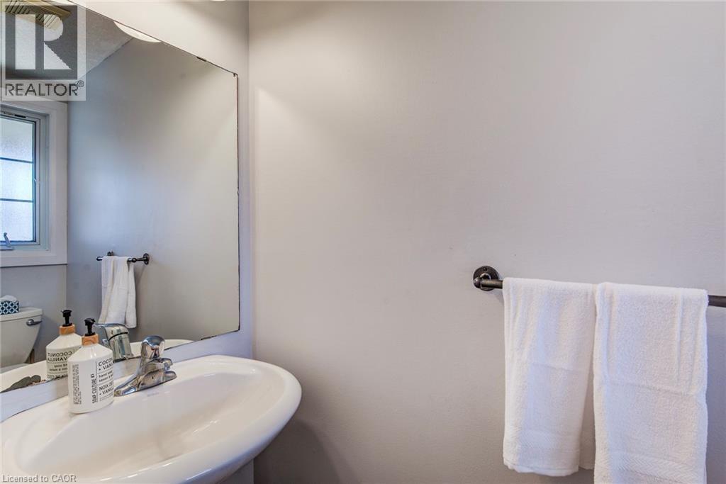 17 Red Clover Crescent, Kitchener, Ontario  N2E 4G6 - Photo 7 - 40811233