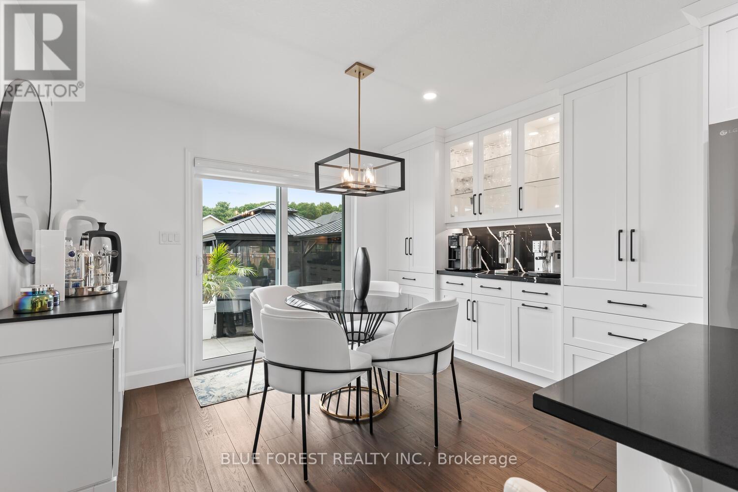 28 Weir Crescent, St. Thomas, Ontario  N5R 0L7 - Photo 13 - X12898588