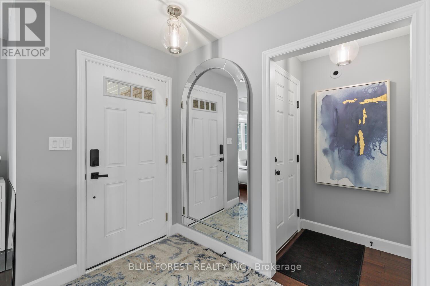 28 Weir Crescent, St. Thomas, Ontario  N5R 0L7 - Photo 3 - X12898588