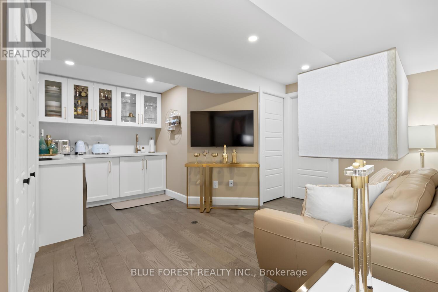 28 Weir Crescent, St. Thomas, Ontario  N5R 0L7 - Photo 32 - X12898588