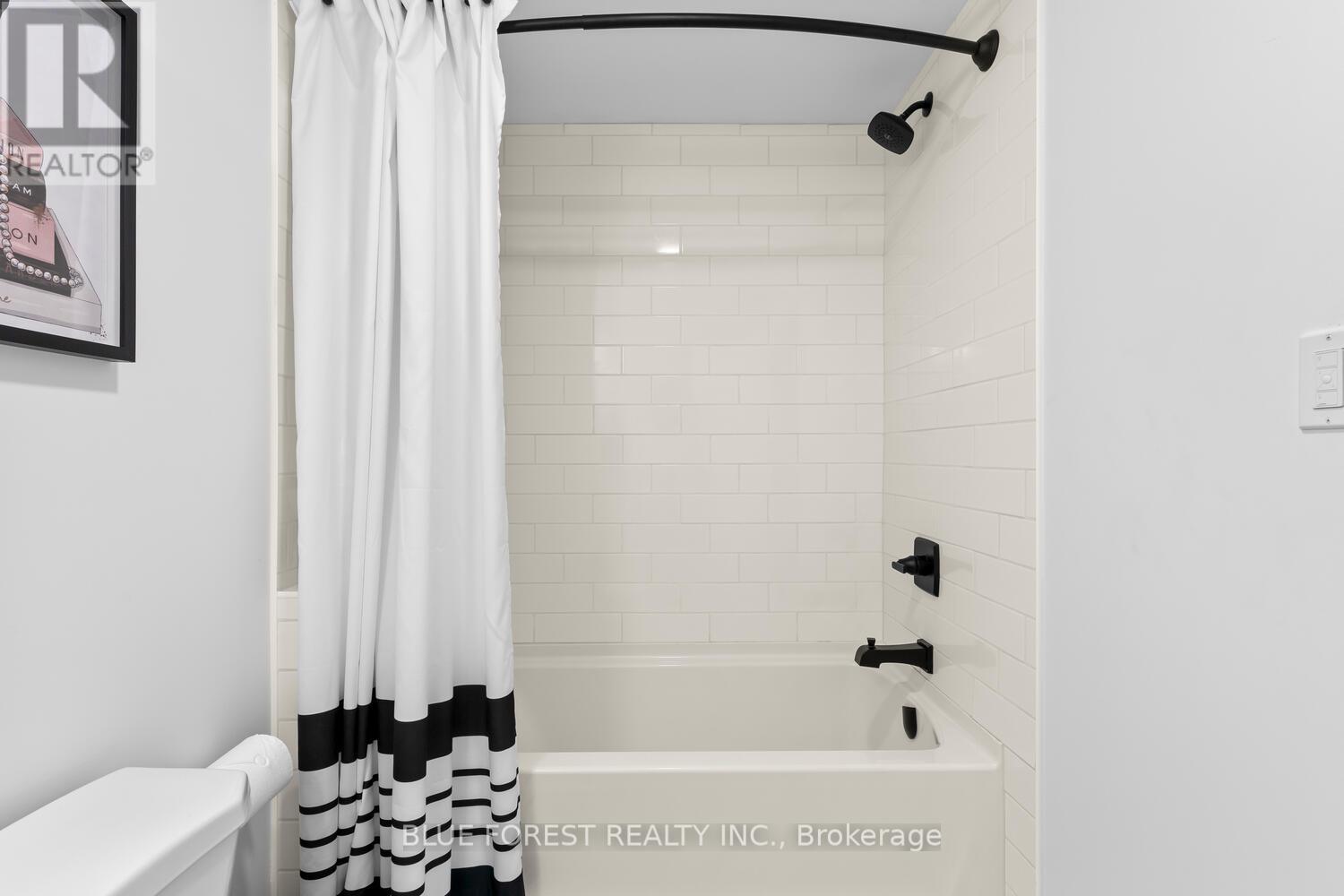 28 Weir Crescent, St. Thomas, Ontario  N5R 0L7 - Photo 39 - X12898588