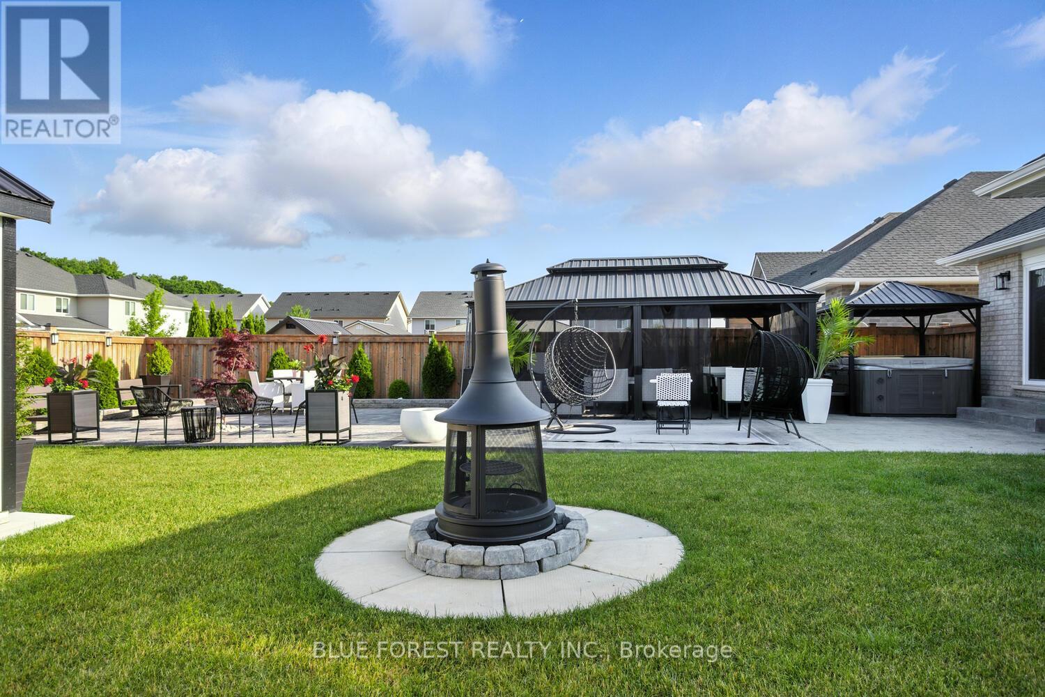 28 Weir Crescent, St. Thomas, Ontario  N5R 0L7 - Photo 47 - X12898588