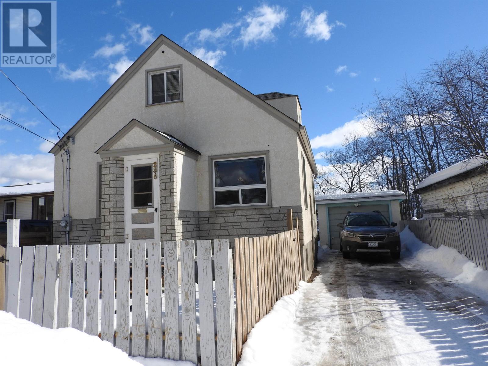 286 LESLIE AVE, THUNDER BAY, Ontario