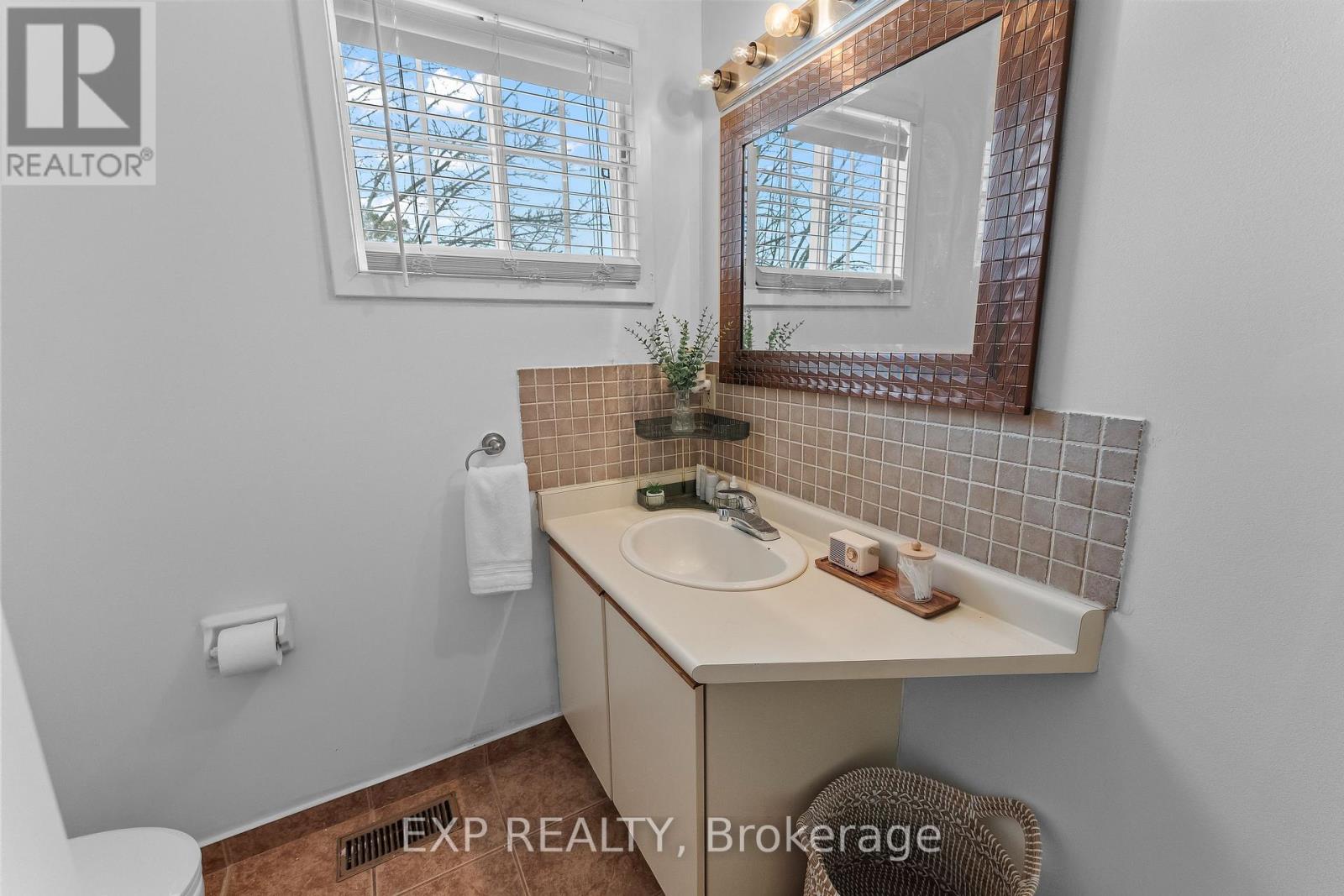 84 - 8141 Coventry Road, Niagara Falls, Ontario  L2H 2X7 - Photo 13 - X12898686