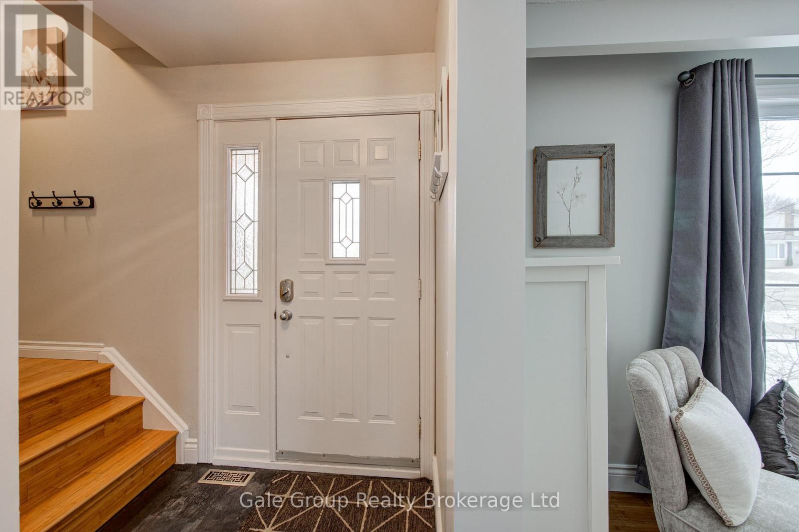 258 Cartier Drive, Woodstock, Ontario  N4S 8C7 - Photo 5 - X12898564