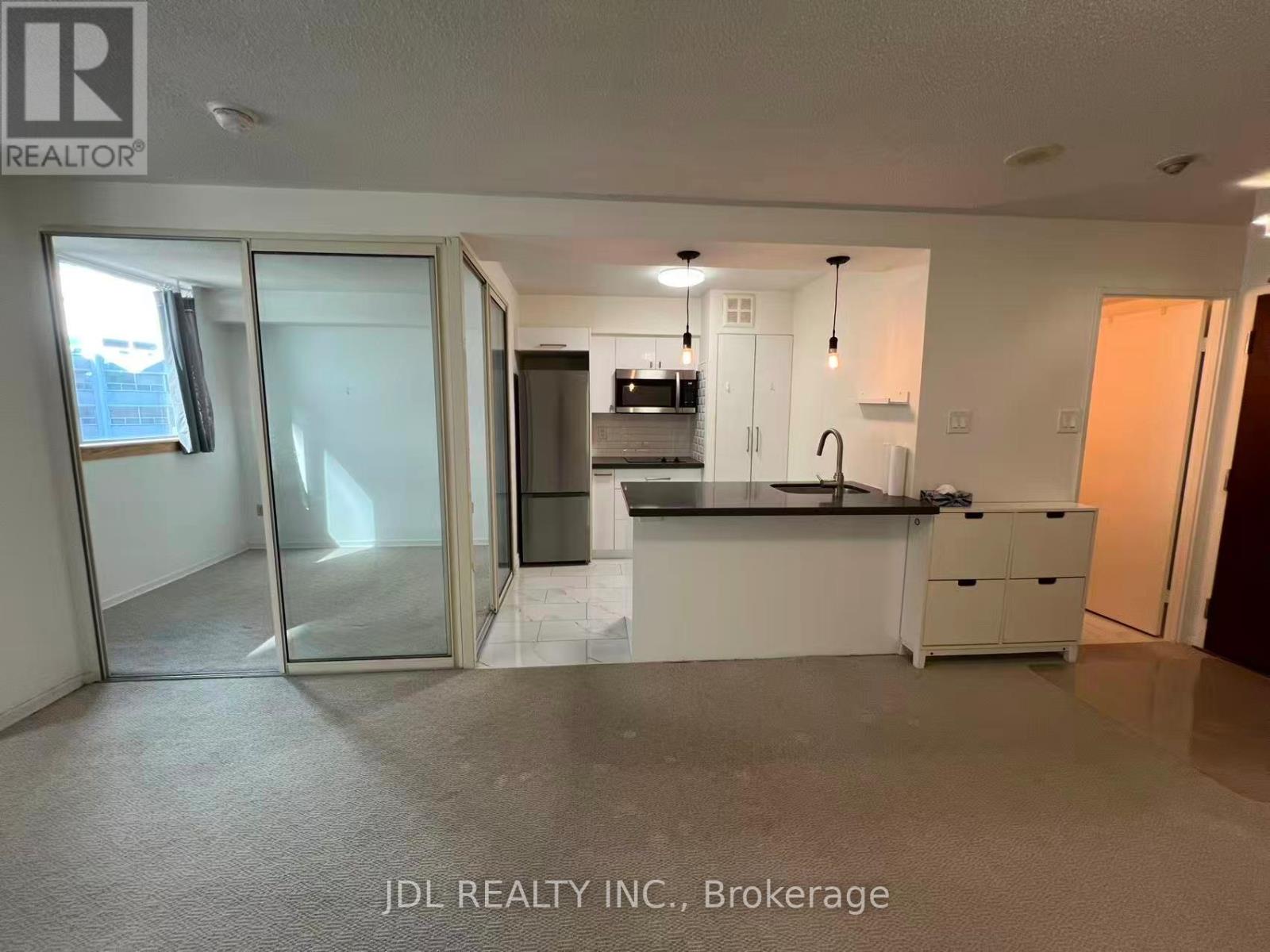 713 - 1055 Bay Street, Toronto (Bay Street Corridor), Ontario  M5S 3A3 - Photo 3 - C12862138