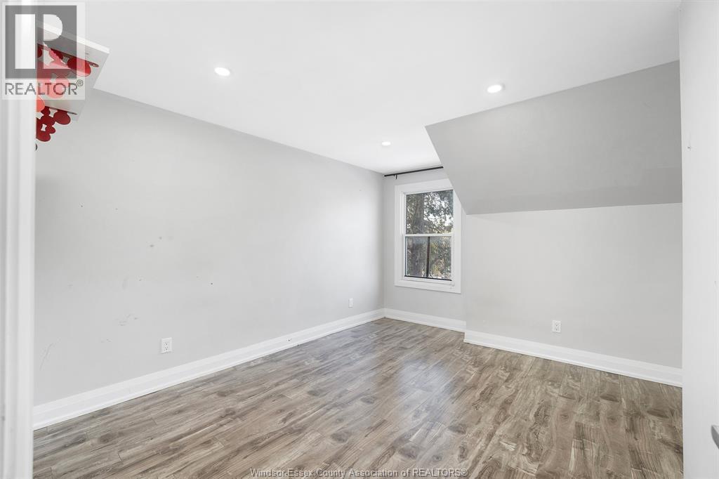 1657 Martindale, Windsor, Ontario  N9B 1G7 - Photo 11 - 26005723