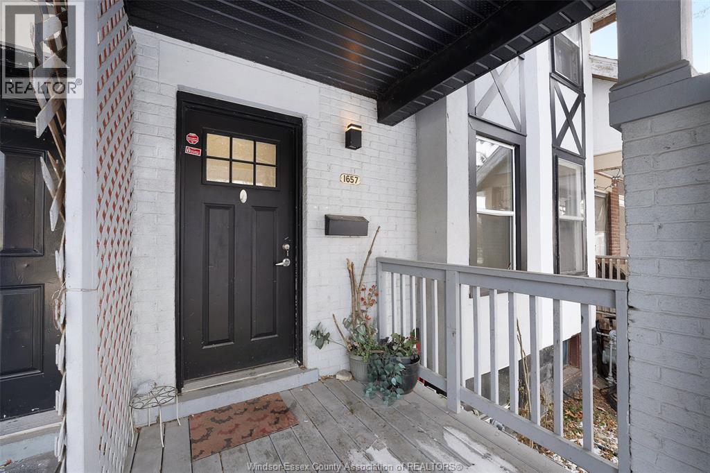 1657 Martindale, Windsor, Ontario  N9B 1G7 - Photo 3 - 26005723