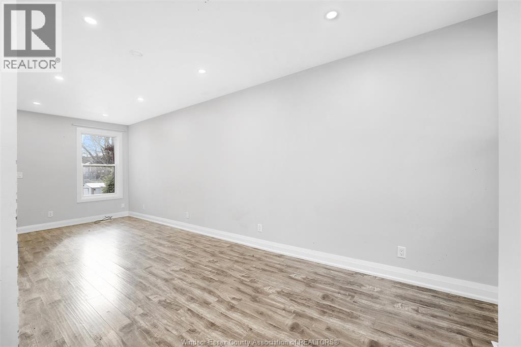 1657 Martindale, Windsor, Ontario  N9B 1G7 - Photo 4 - 26005723