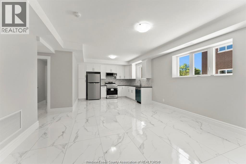 2270 Daytona Unit# B, Windsor, Ontario  N9B 3Y2 - Photo 3 - 26005722