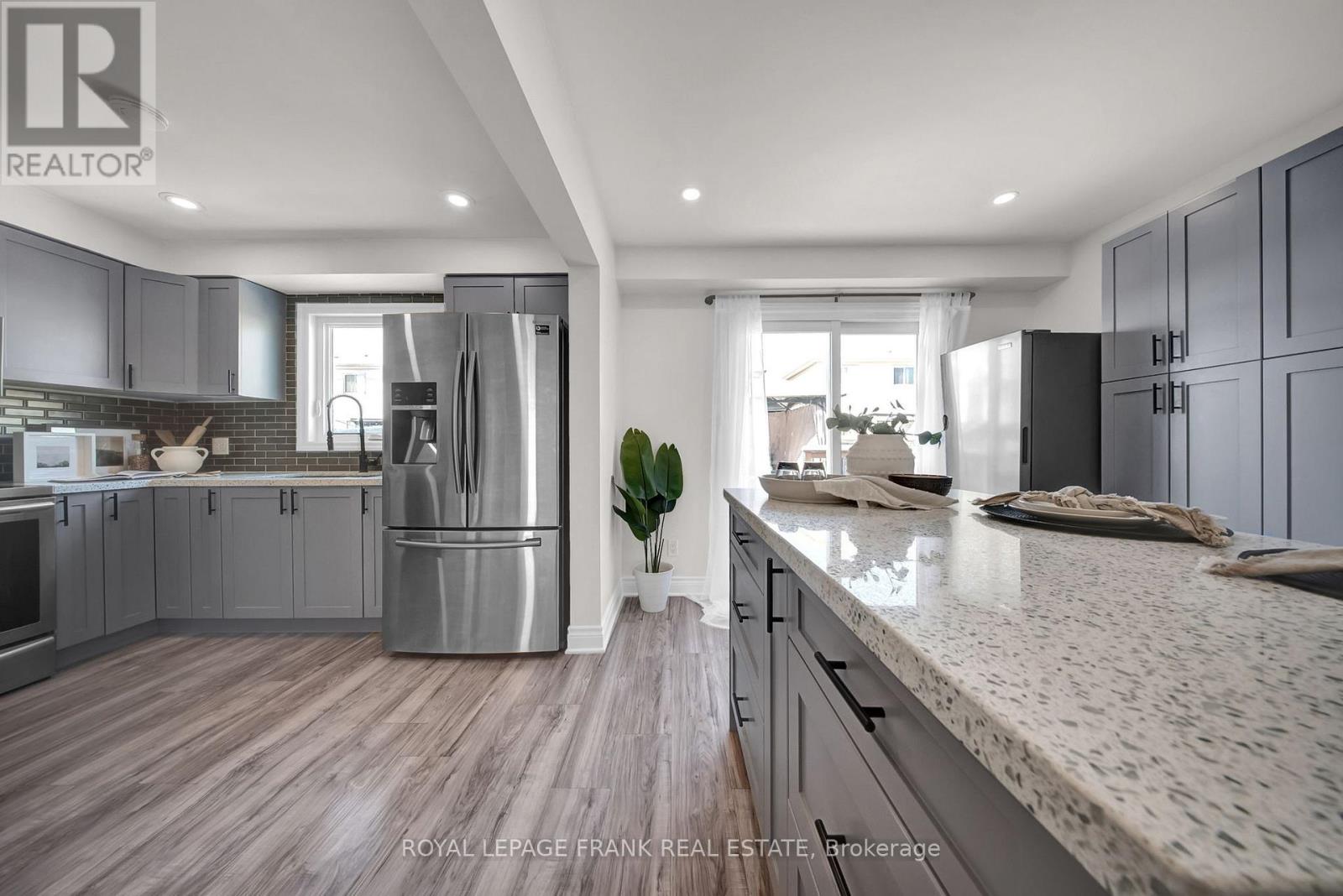 303 Sheffield Court, Oshawa, Ontario  L1J 8J3 - Photo 11 - E12898712